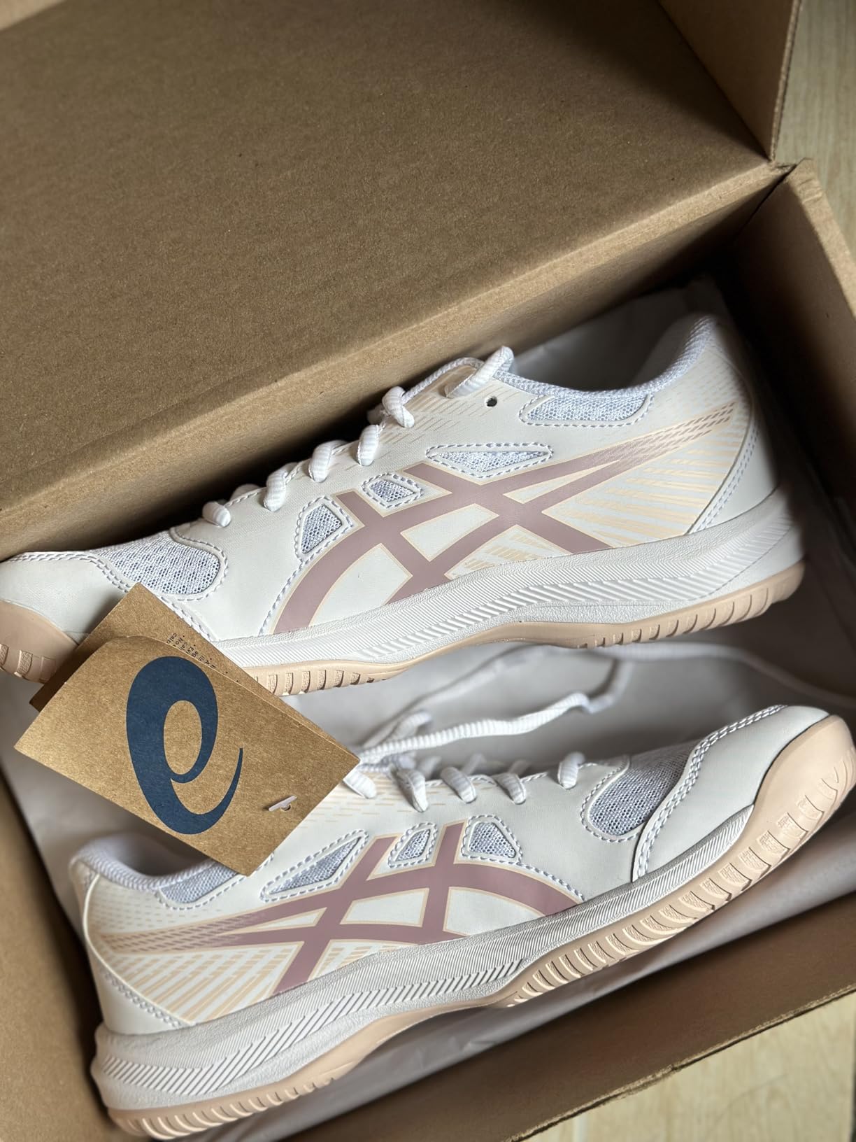 ASICS Women's Upcourt 6 Volleyball Shoes customer photo 2