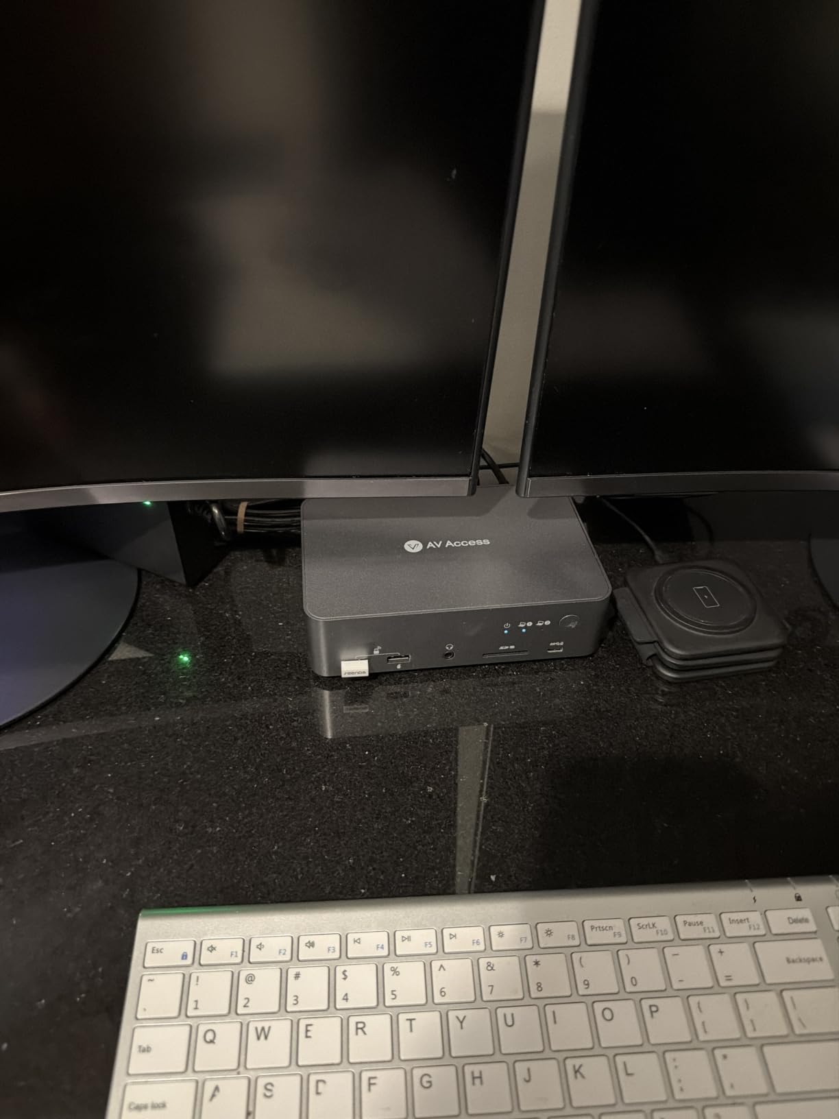 AV Access KVM Switch Dock 2 Monitors 2 Laptops, 4K KVM Switch Dual Monitor | 2 USB C MST Ports, 60W PD for Each PC, 1G Ethernet, EDID Emulation, 2K@144Hz,1080P@240Hz,Plug& Play, Ideal for Home Office customer photo 2