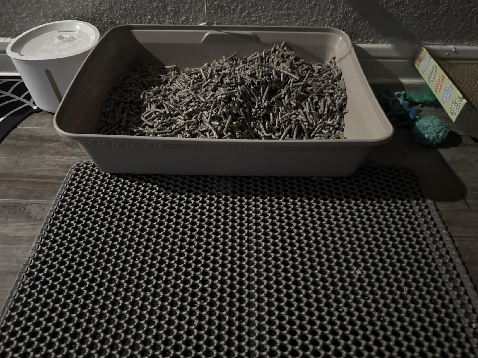 Powools Cat Litter Mat, 23.2 x 14.6 in, Waterproof, Non-Slip, Grey customer photo 1