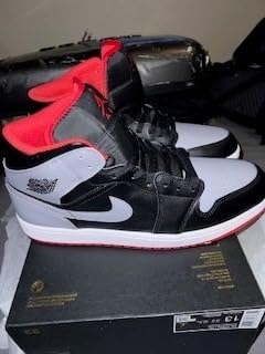 Men's Air Jordan 1 Mid Sneaker customer photo 2