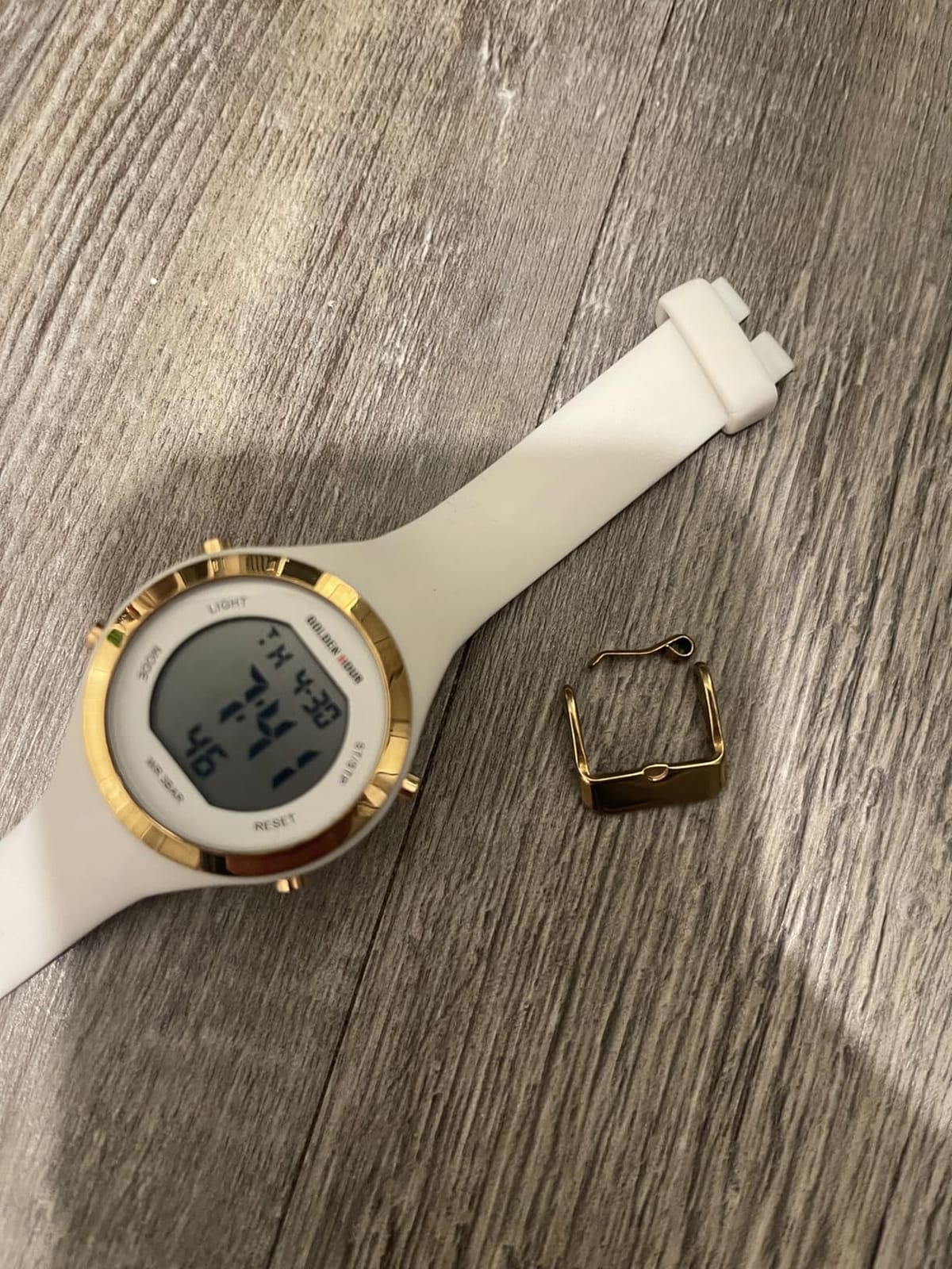 GOLDEN HOUR Waterproof Sport Women's Digital Chronograph Silicone Strap Watch customer photo 1