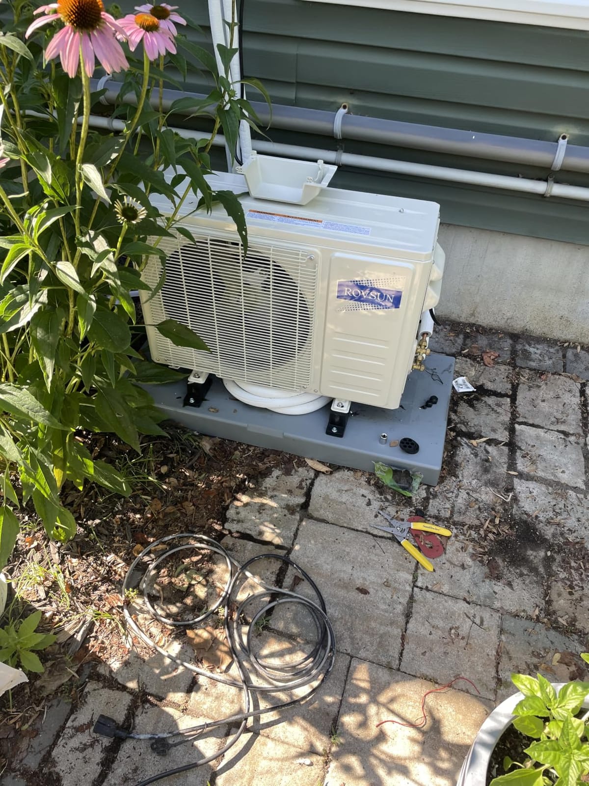 ROVSUN 11500 BTU Wifi Enabled Mini Split Air Conditioner & Heater, 17 SEER2 115V Inverter Ductless Wall AC Unit with Pre-Charged Condenser, Heat Pump & Installation Kit customer photo 1