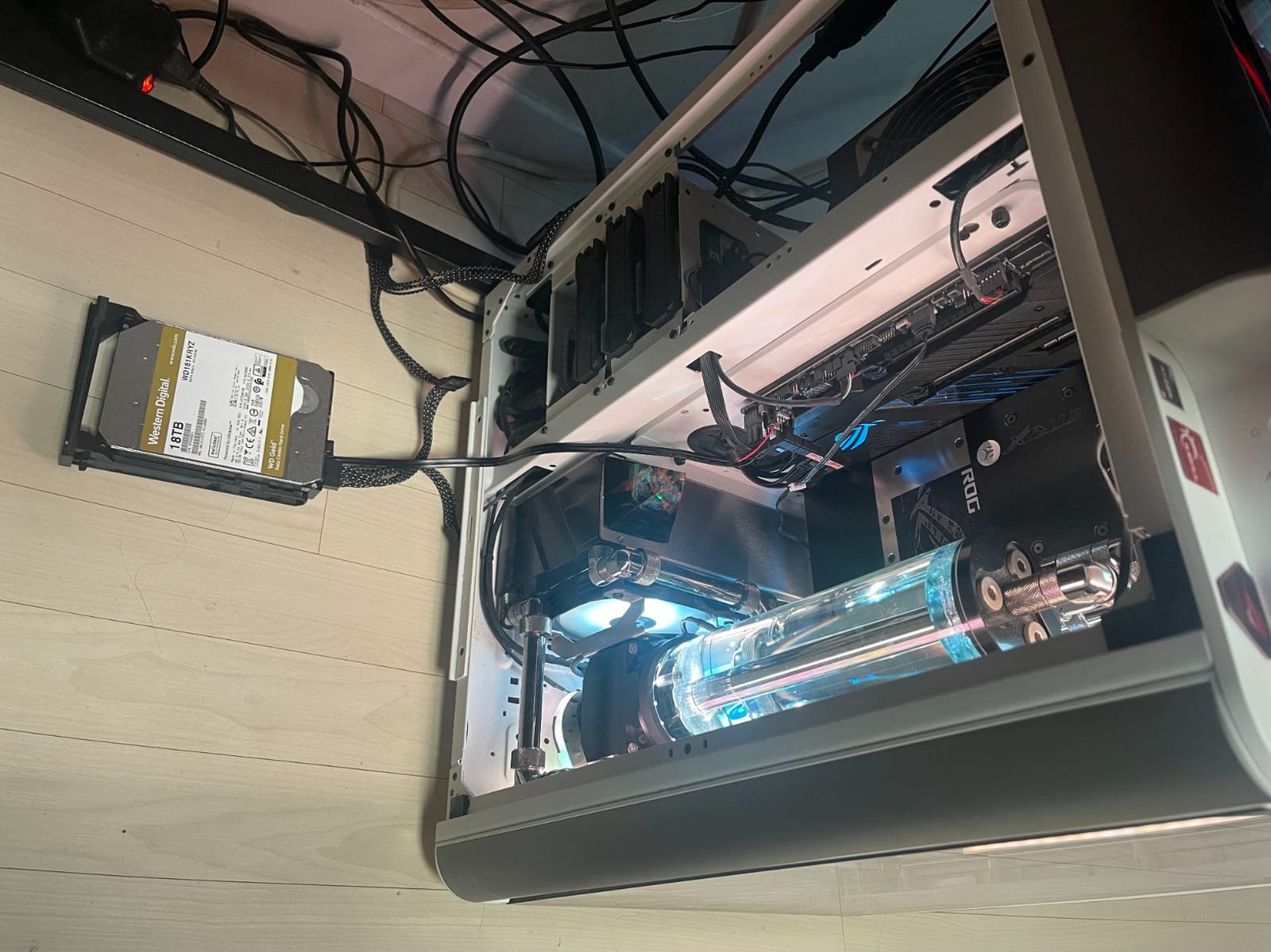 Western Digital 6TB WD Gold Enterprise Class Internal Hard Drive - 7200 RPM Class, SATA 6 Gb/s, 256 MB Cache, 3.5