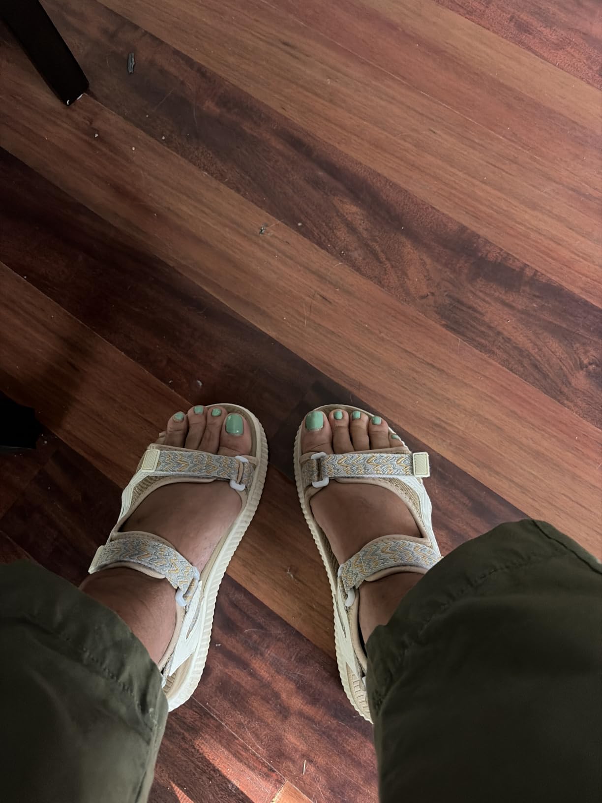 KuaiLu Womens Orthopedic Walking Sandals with Comfortable Arch Support customer photo 2
