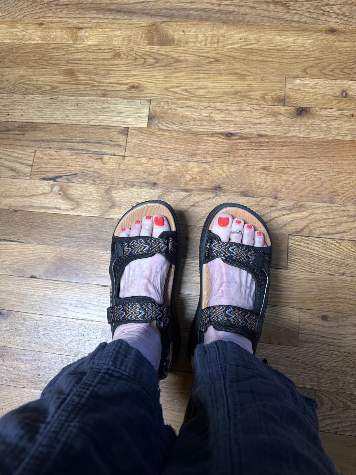 KuaiLu Womens Orthopedic Walking Sandals with Comfortable Arch Support customer photo 1