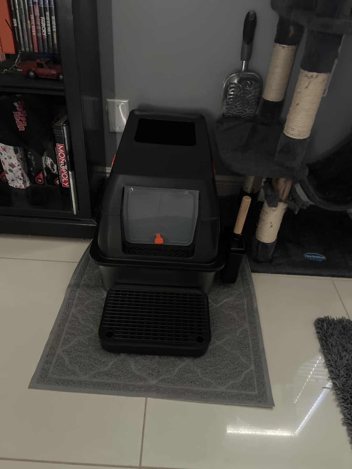 Lobeve Extra Large Stainless Steel Litter Box with Lid, Easy-Clean Pan customer photo 2