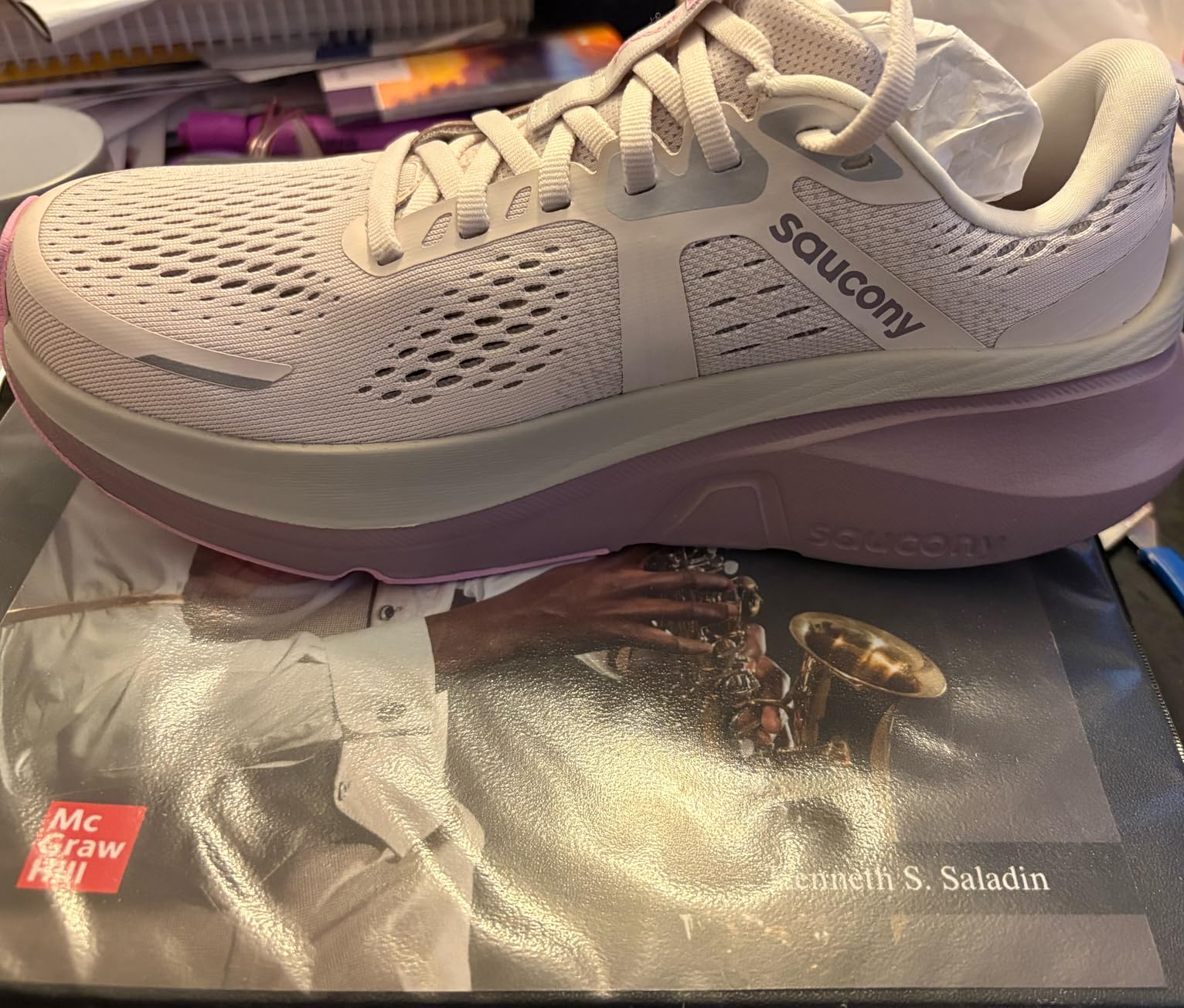 Saucony Women's Guide 18 Sneaker customer photo 1