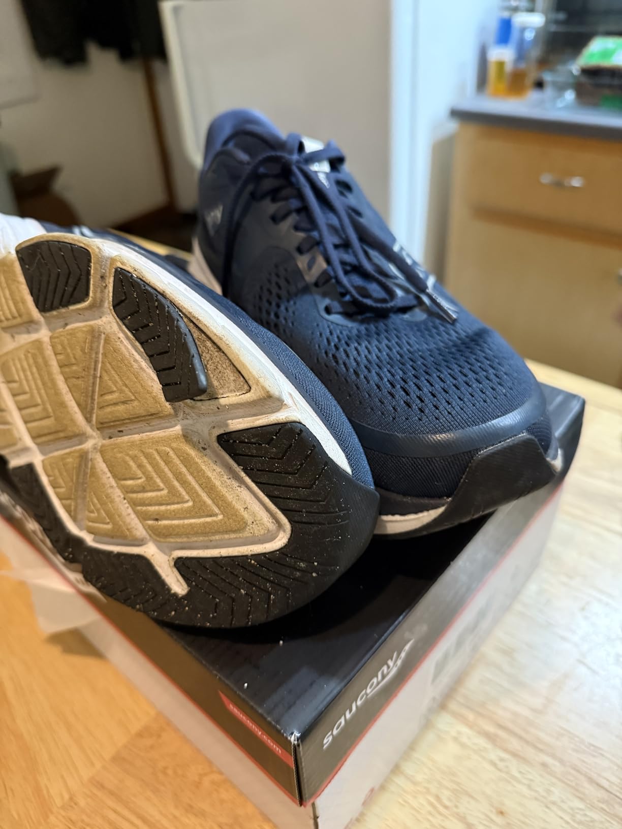 Saucony Men's Guide 18 Sneaker customer photo 2
