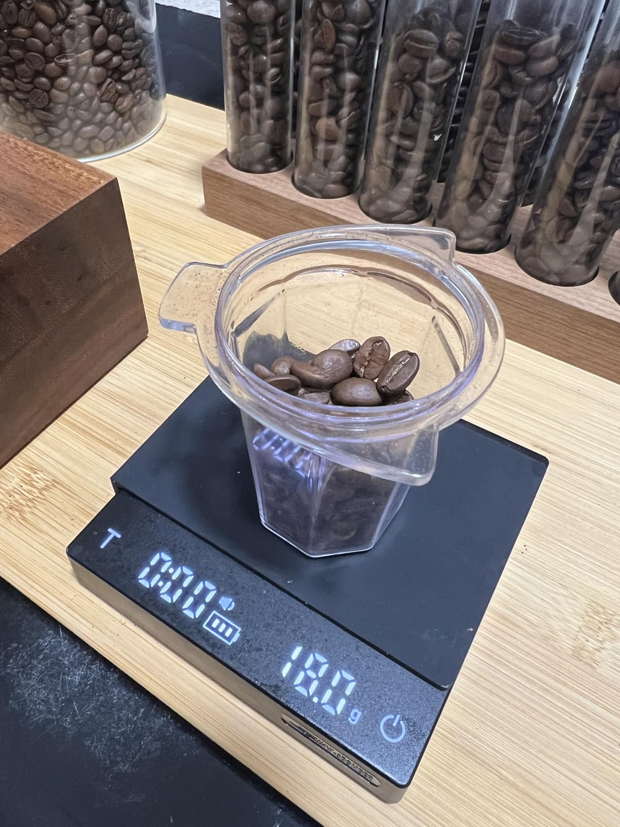MHW-3BOMBER Mini Coffee Scale with Timer,Rechargeable Espresso Scale with Gravity Sensing,2kg/0.1g Precision Scale for Espresso&Pour-Over Coffee,Portable Digital Kitchen Scale, 2.0 Mini Black customer photo 2