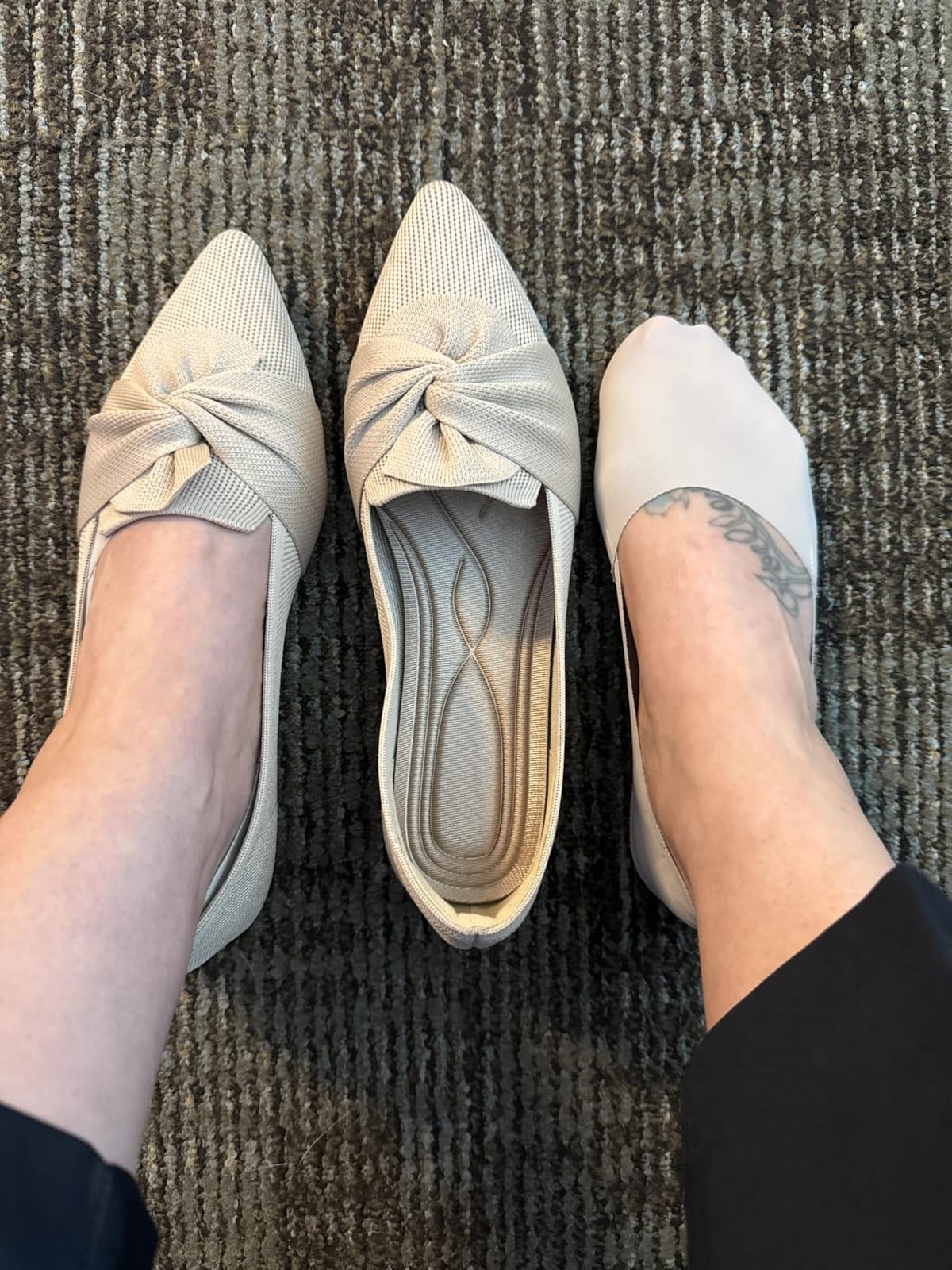 HIULYCENCE Flats for Women Pointed Toe Ballet Flats customer photo 2