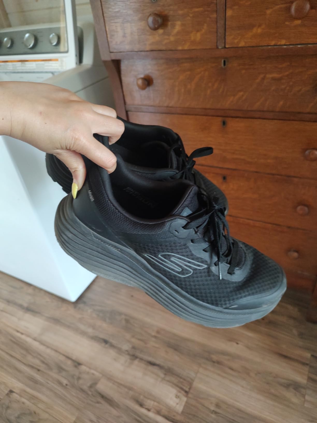 Skechers Men's Max Cushioning Endeavour Sneaker customer photo 2