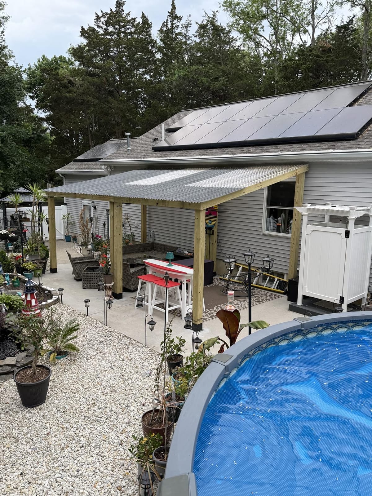 VEVOR Solar Pool Cover 40 x 20 ft, 16 Mil Rectangle Solar Blanket Blue customer photo 2
