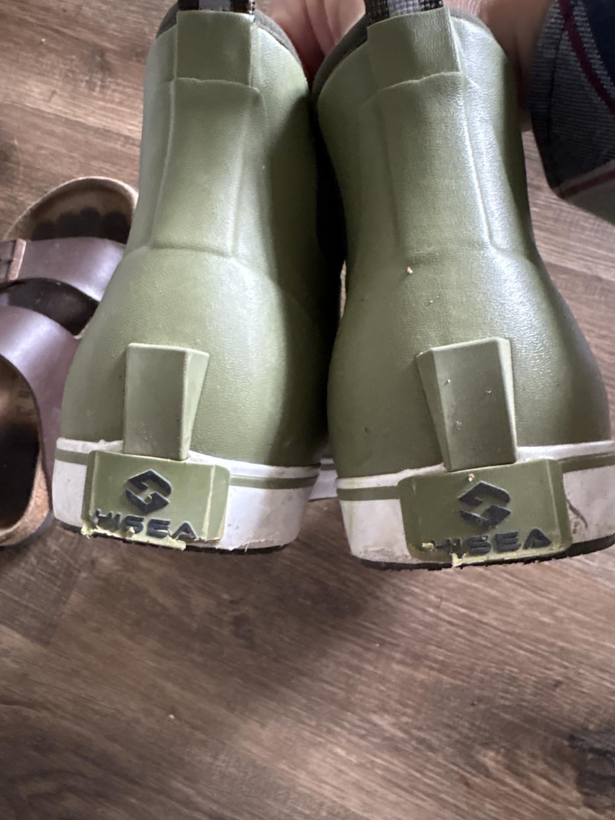 HISEA Women's Deck Rain Boots Waterproof Ankle Rubber Neoprene Shoes customer photo 1