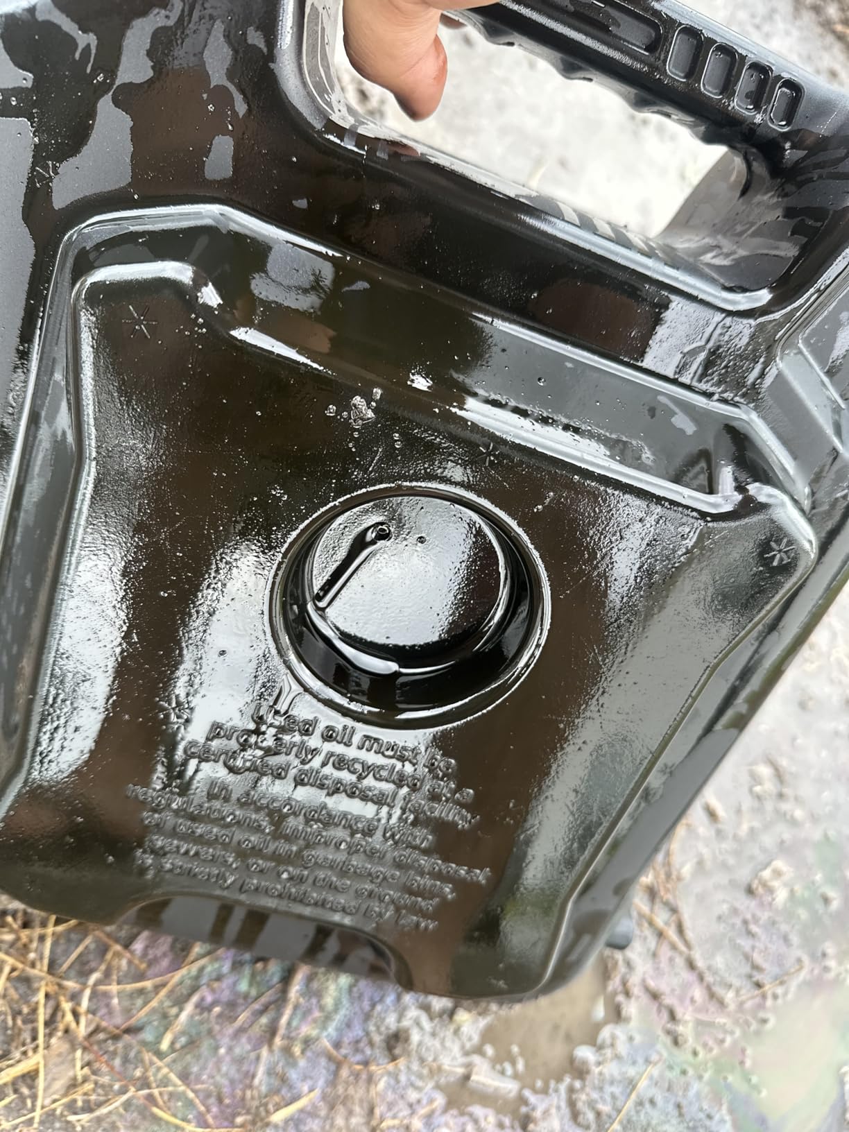 Performance Tool W4076 10-Quart Black Automotive Oil Drain Container customer photo 2