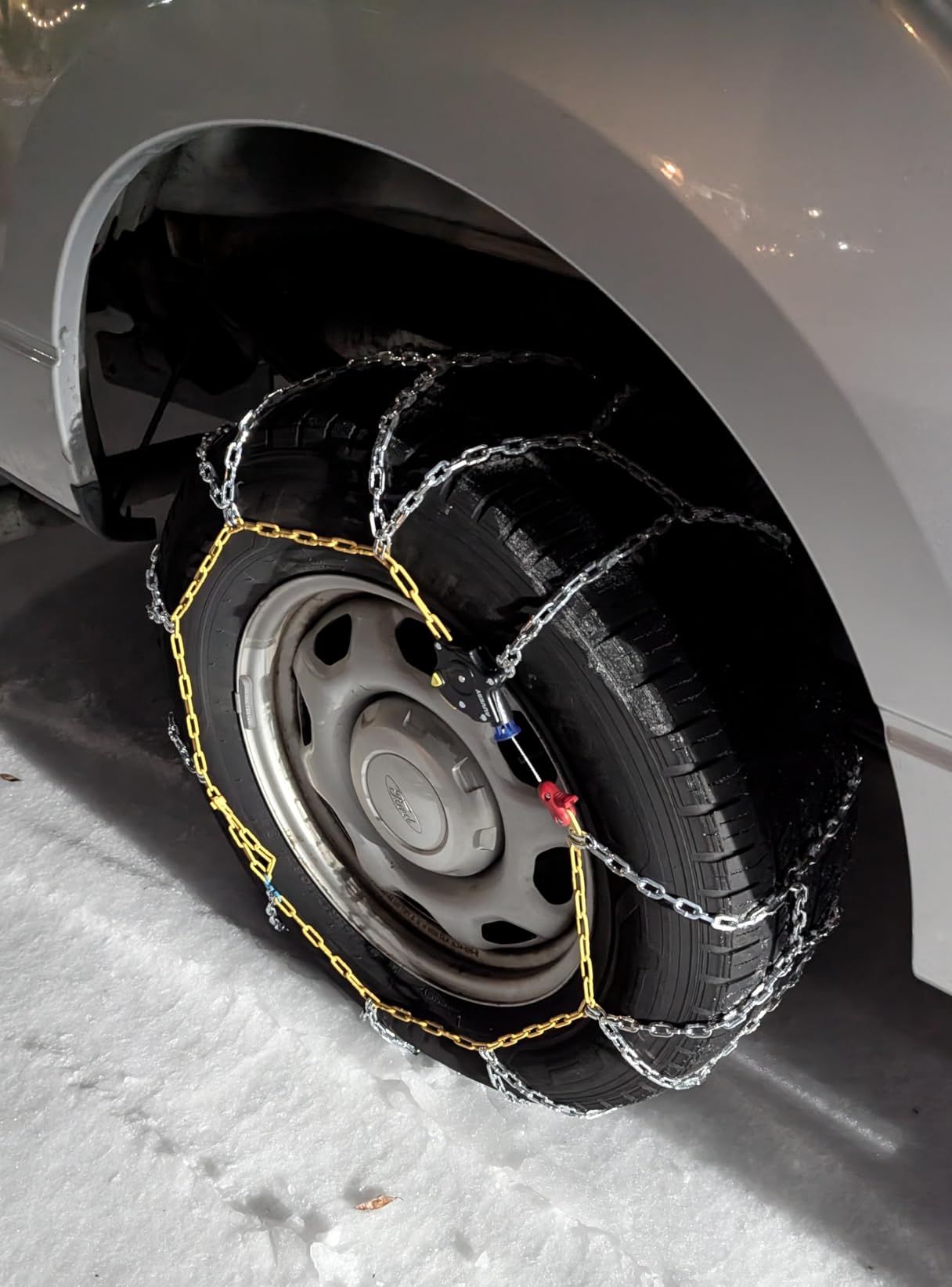 Snow-Chains Auto Fixing 1 Min Quick Fit Easy Installation Tire-Chains, Portable Reusable Universal Emergency Tire Traction Chain for Passenger Car, Pickup Trucks and SUV - Set of 2 (HKN-150) customer photo 2