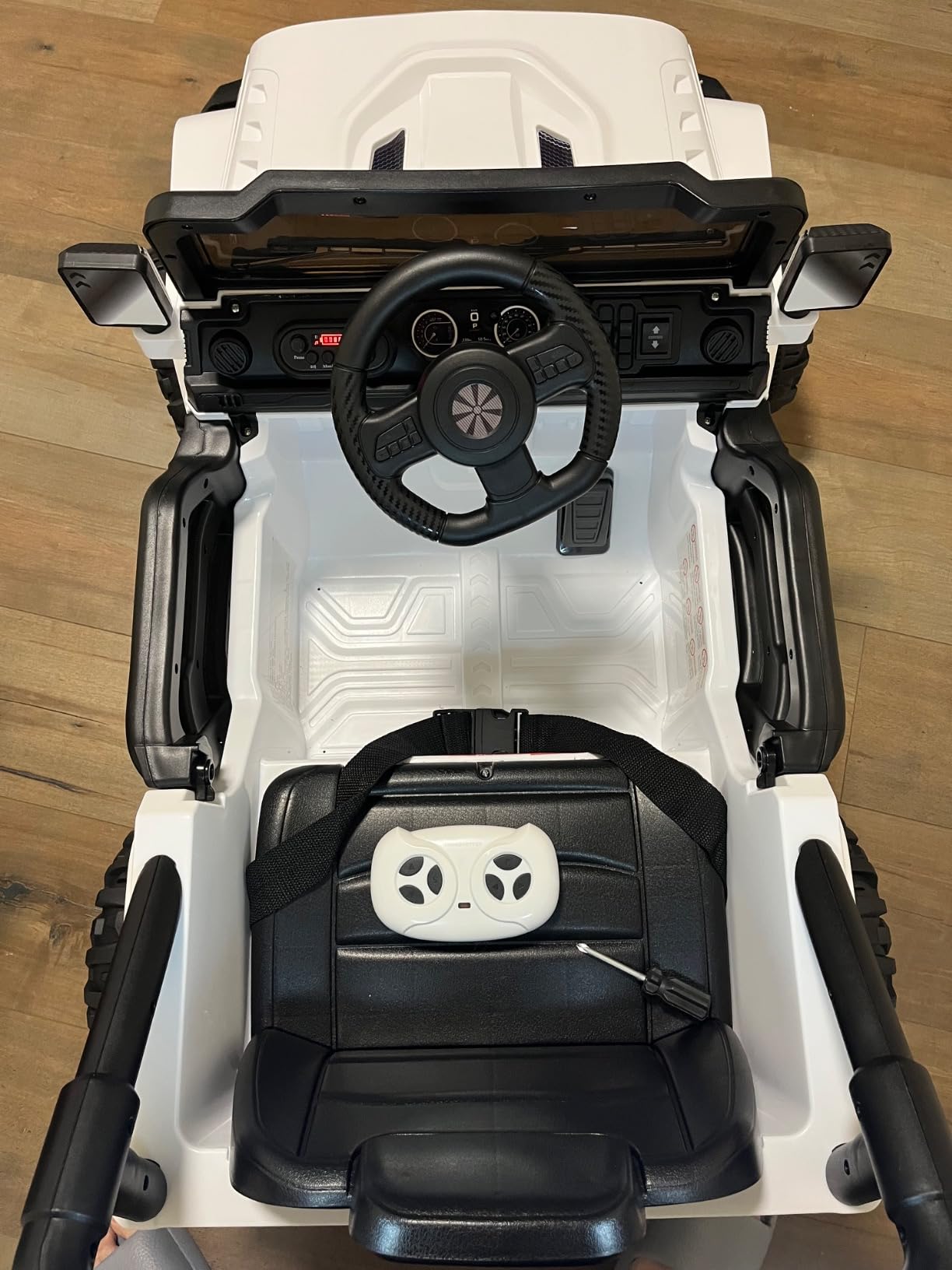OLAKIDS Ride on Truck, 12V Battery Powered Electric Vehicle for Kids with Remote Control, Bluetooth, Power Display, LED Lights, Music Player, Ride on Toy for 3+ Boys Girls (Blue) customer photo 1