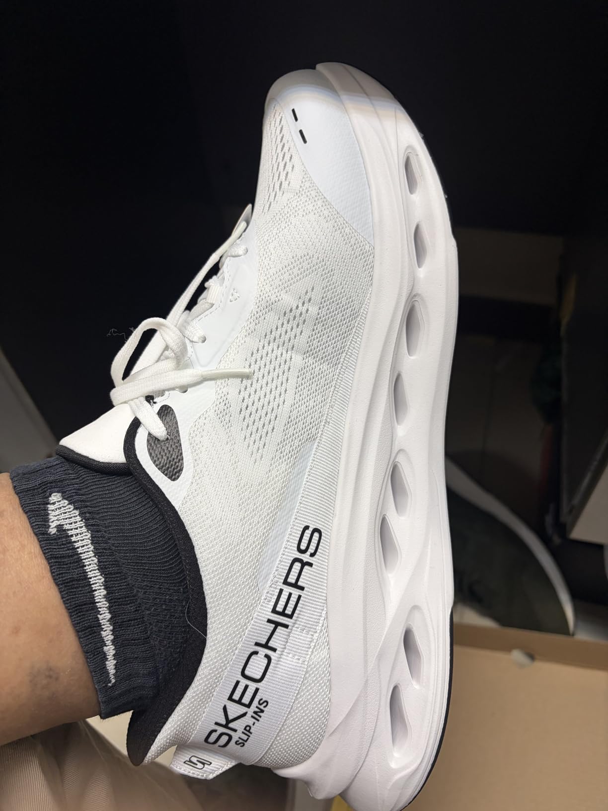 Skechers Men's Max Cushioning Glide Step Advert Hands Free Slip-Ins Sneaker customer photo 2