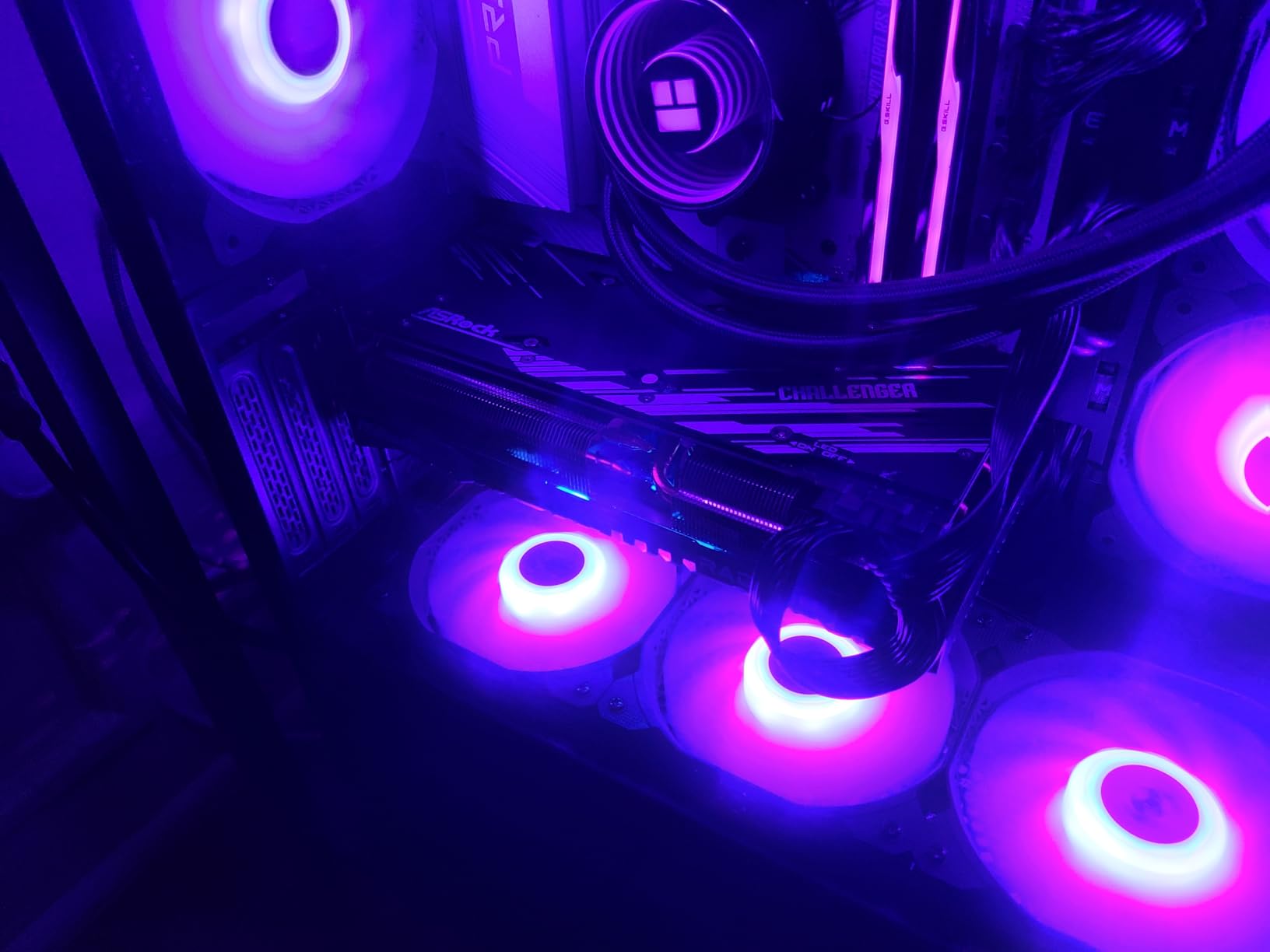 ASRock X870 Pro RS WiFi AMD Ryzen Socket AM5 ATX Motherboard USB4 DDR5 8000 MHz 256 GB SATA3 6.0 Gb/s customer photo 1