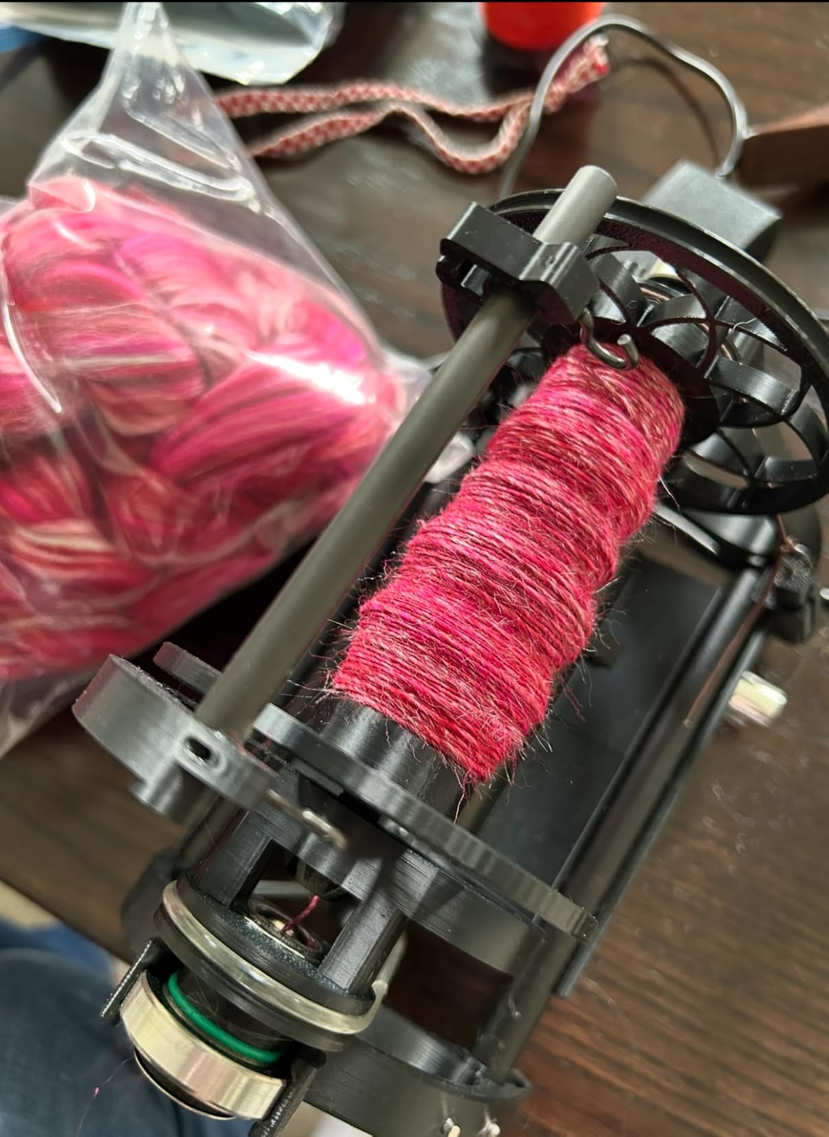 Electric Yarn Spinner Kit with Foot Controller & 3 Bobbins, Small Yarn Winder with Forward & Reverse customer photo 1