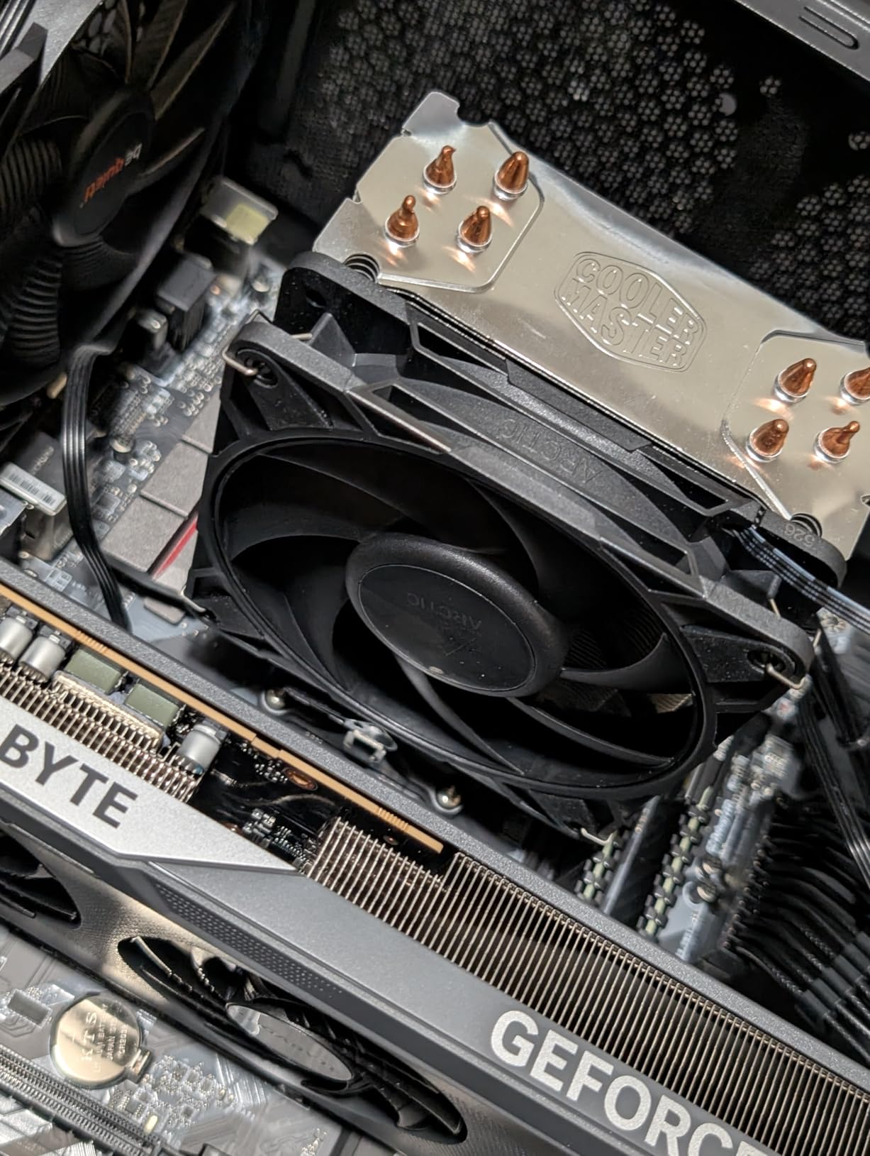 ARCTIC P12 Pro - Powerful Premium Fan, 120 mm PWM Fan, 600-3000 RPM customer photo 2