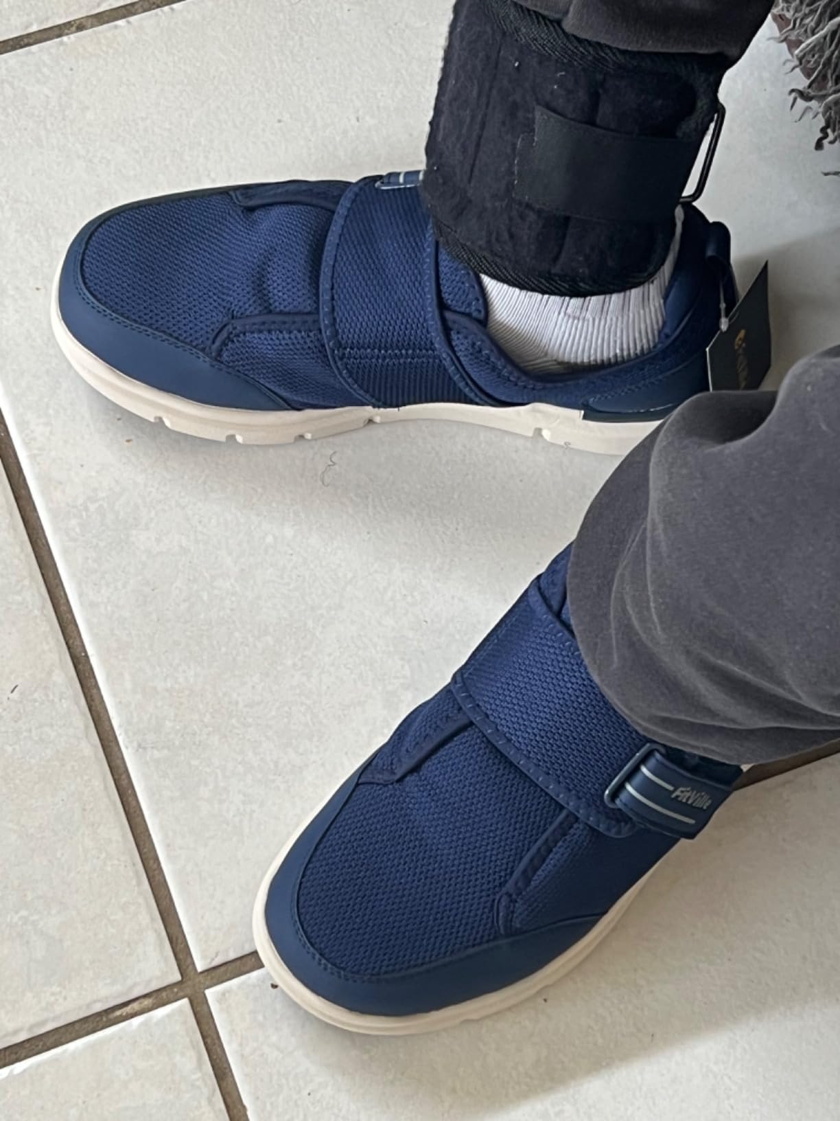 FitVille Diabetic Shoes for Men Extra Wide, Hook and Loop Walking Shoes for Elderly for Swollen Feet Foot Pain Relief Neuropathy - EasyTop V10 customer photo 1