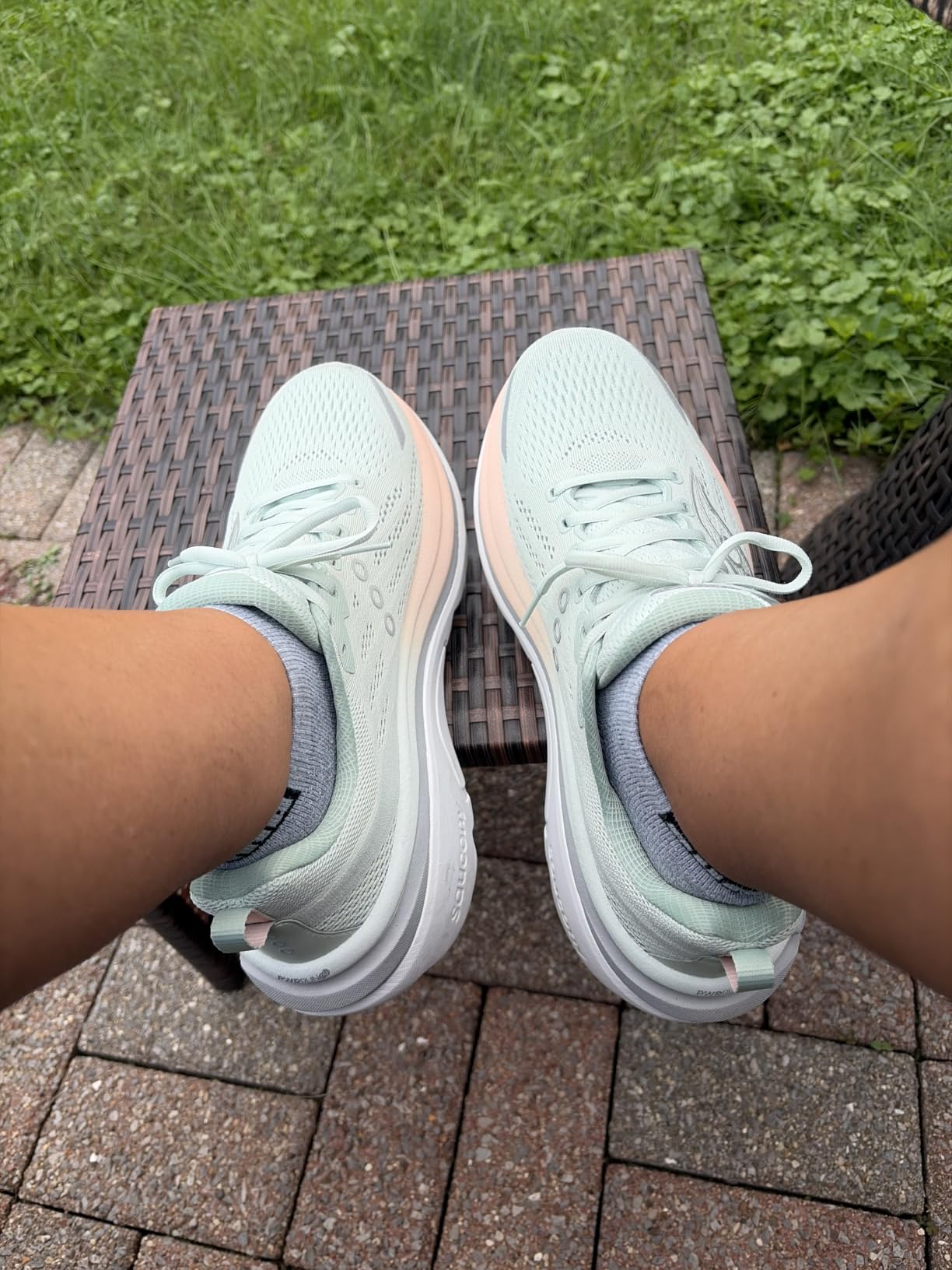 Saucony Women's Hurricane 25 Sneaker customer photo 2