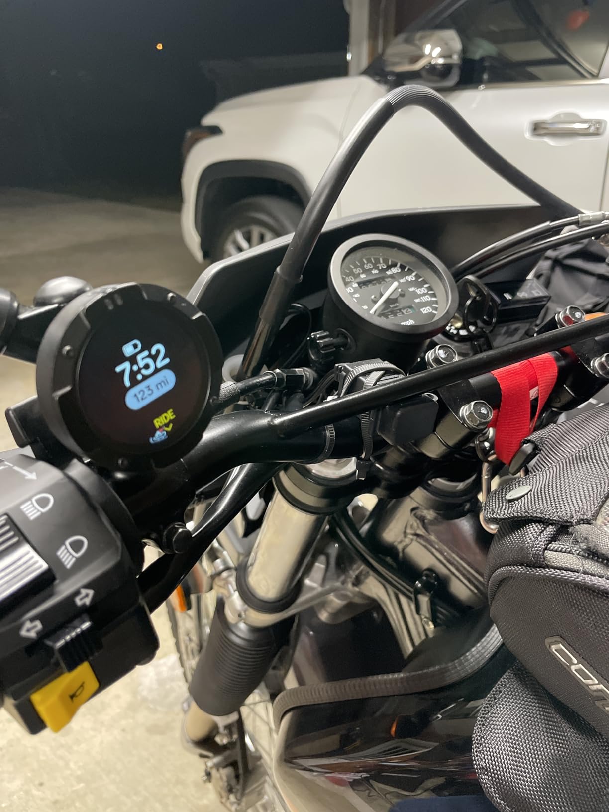 Beeline Moto II Metal Edition Gunmetal - GPS Navigation for Motorcycles customer photo 2