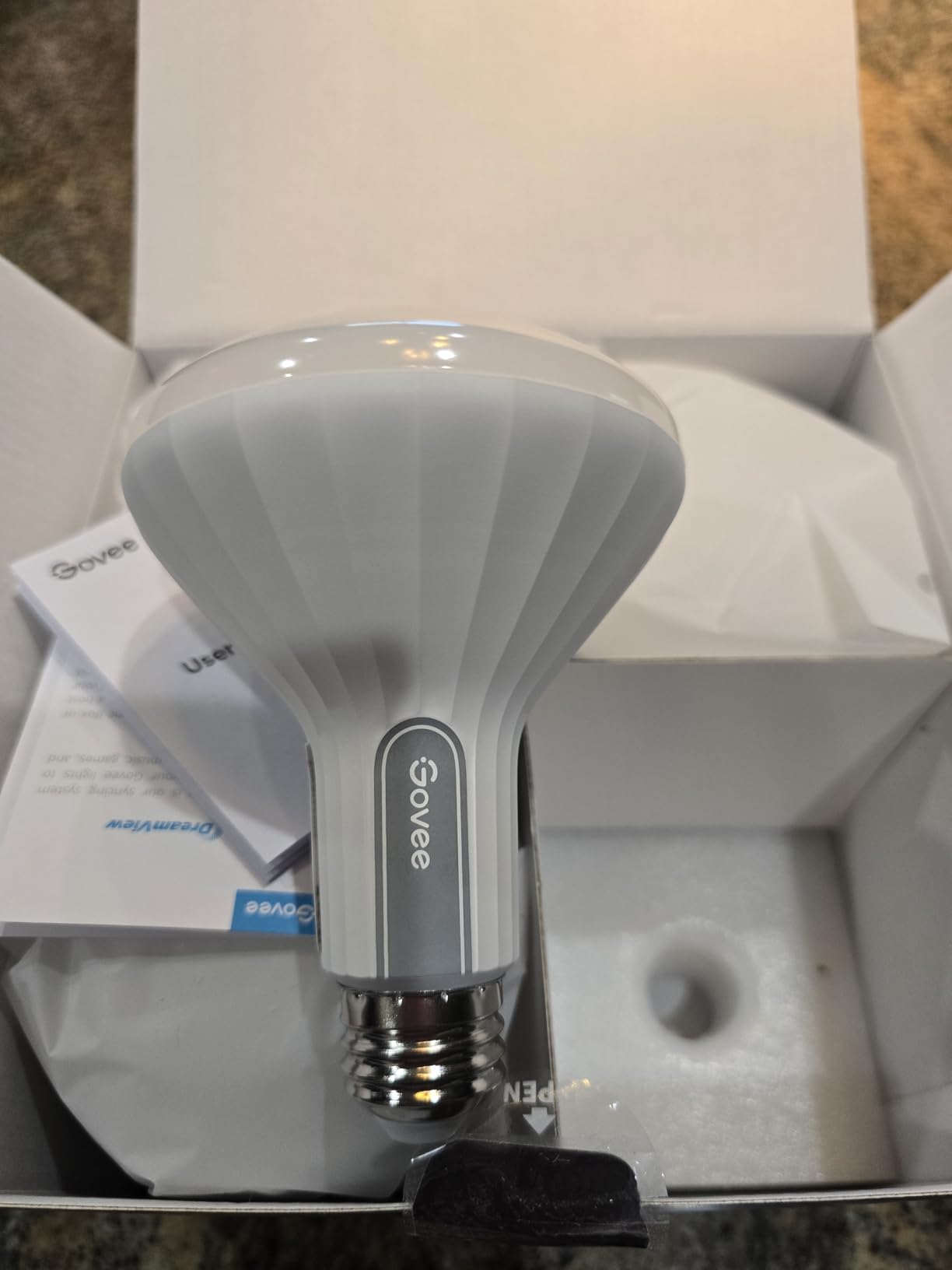Govee BR30 Smart Light Bulbs 850 LM, RGBWW E26 Base 4 Pack customer photo 2