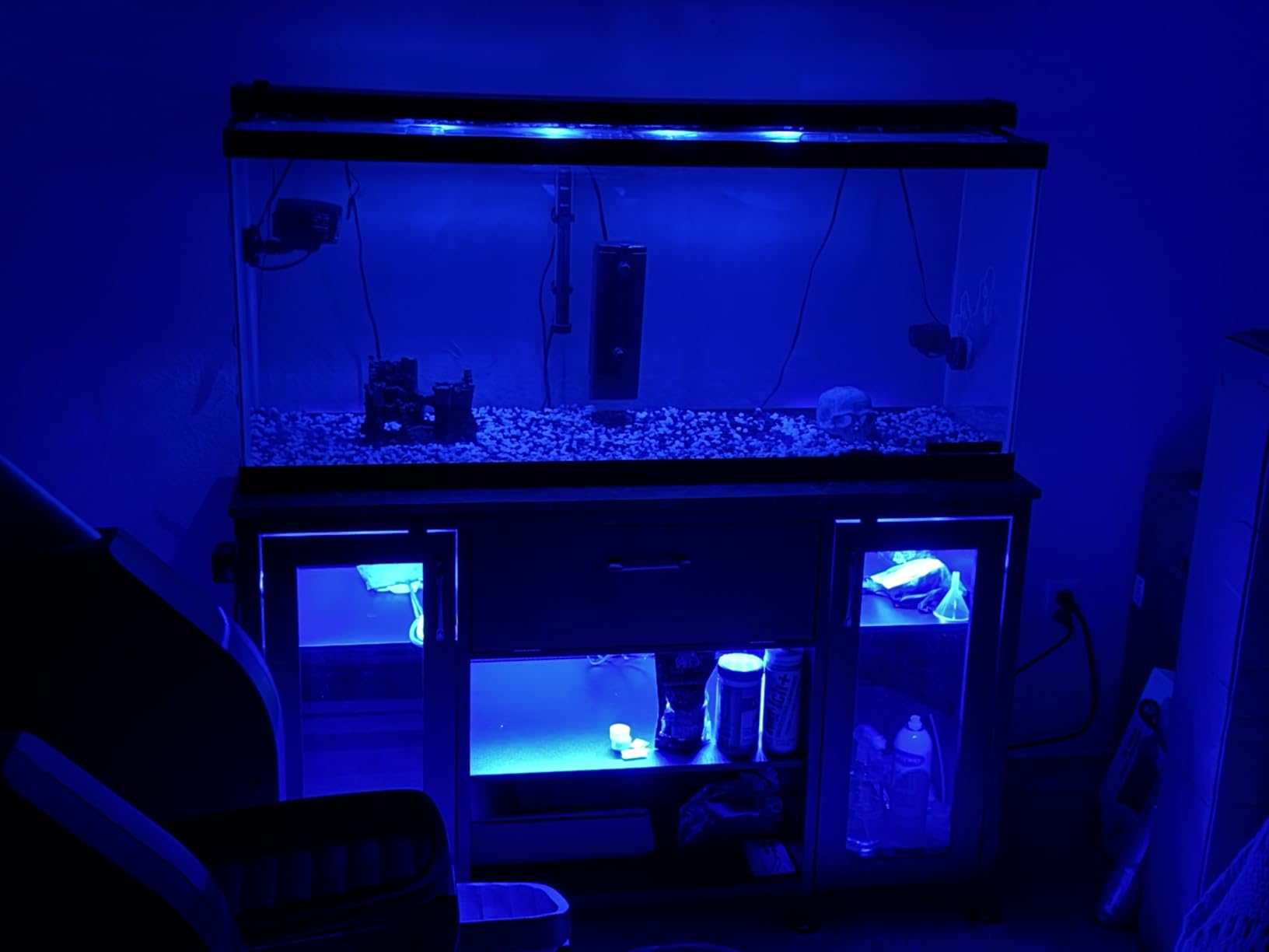 Bestier 55-75 Gal Fish Tank Stand Cabinet with Power Outlet & LED, Black customer photo 1