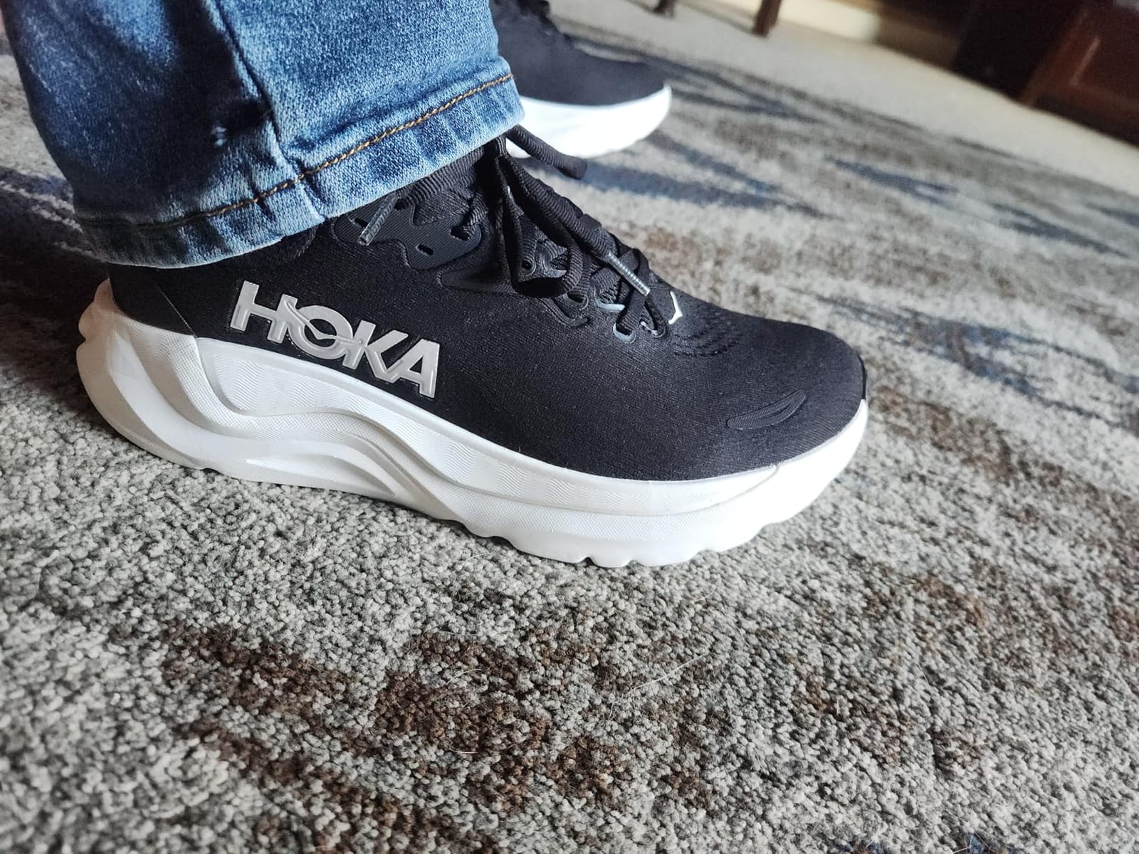 Hoka Mens Arahi 8 | Road Running Shoes customer photo 2