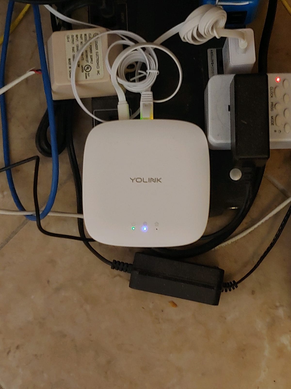 YoLink Water Leak Sensor 1 Kit: 6-Pack + Hub customer photo 2