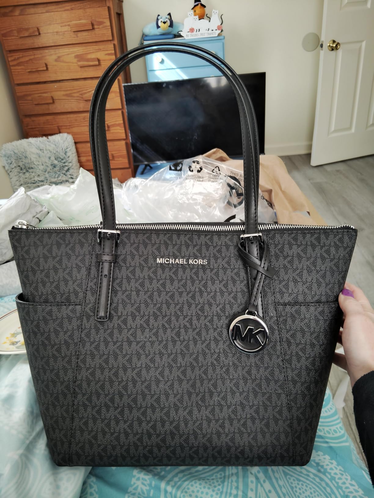Michael Kors Jet Set Top Zip Tote customer photo 2