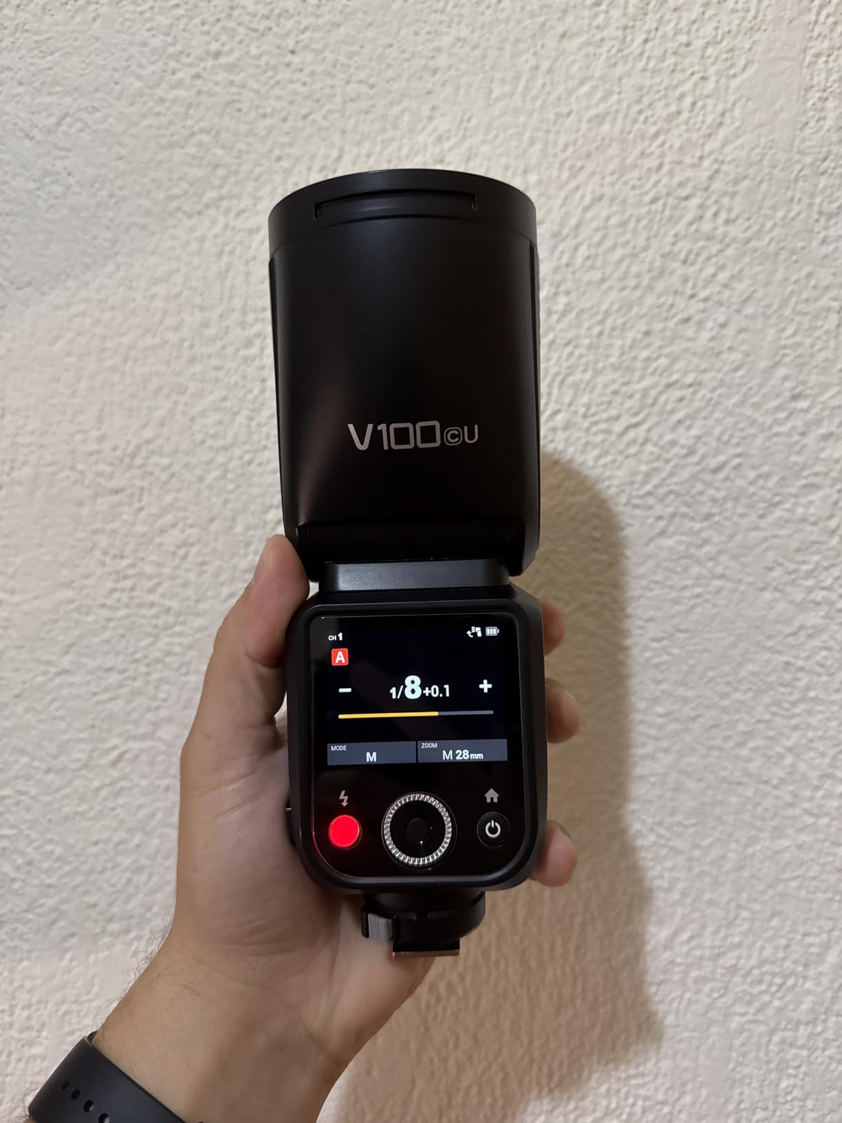 GODOX V100C USA Flash V100-C U 100w Round Head Touch Screen Flash for Canon, 2.4G Wireless with External Flashes and Global Shutter Flashes Sync 1/80000s, Built-in Li-ion Battery (USA Version) customer photo 1