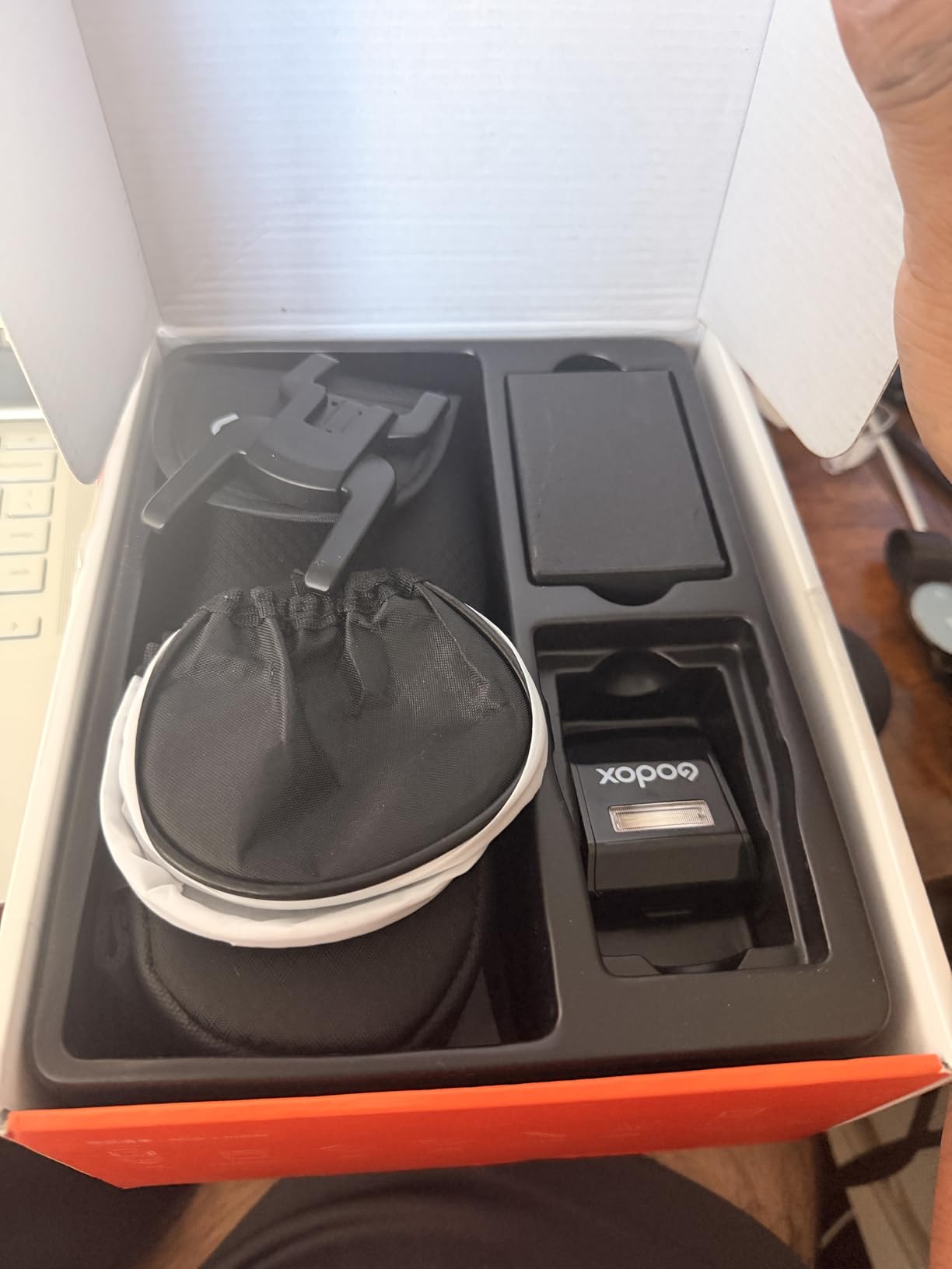 GODOX V100C USA Flash V100-C U 100w Round Head Touch Screen Flash for Canon, 2.4G Wireless with External Flashes and Global Shutter Flashes Sync 1/80000s, Built-in Li-ion Battery (USA Version) customer photo 2
