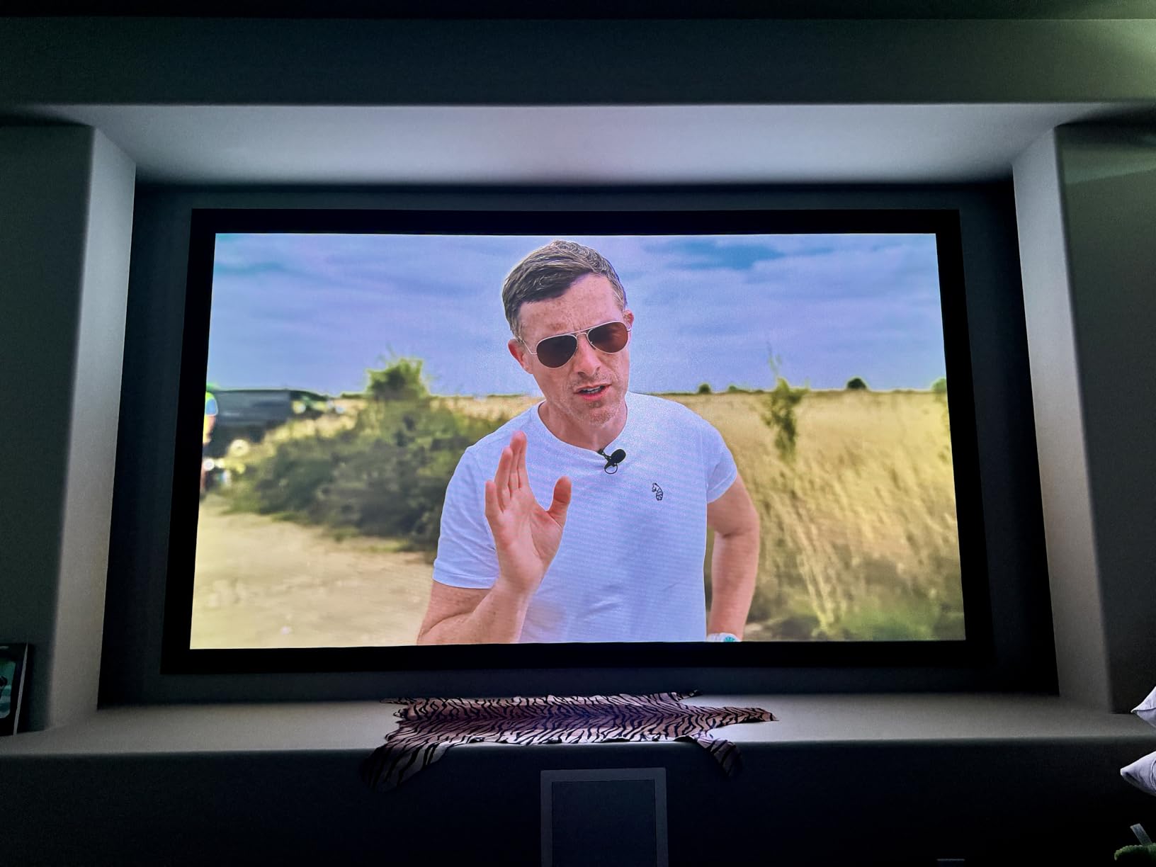 Valerion VisionMaster Pro 4K Laser Projector — 240Hz/4ms Gaming, 300