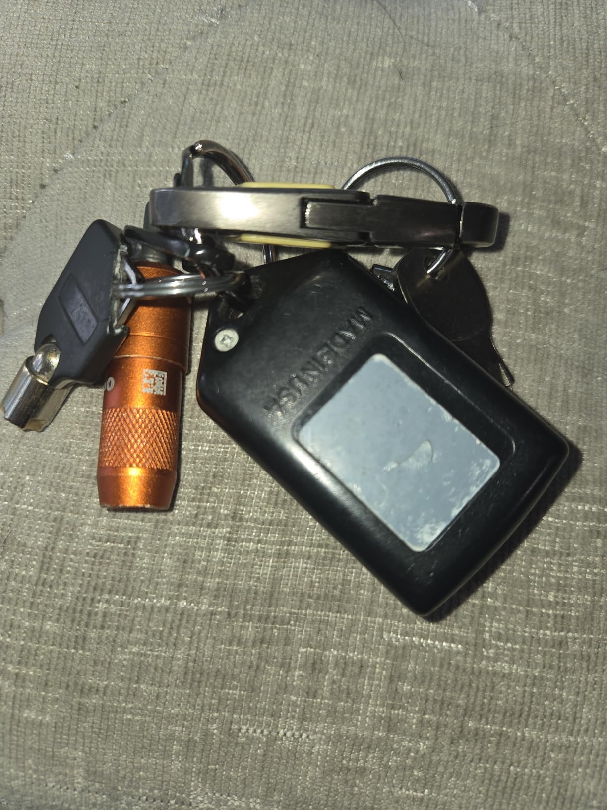 OLIGHT IMINI 2 Rechargeable EDC Keychain Mini Flashlight Dream Blue | 50LM and 21M Throw, Compact and Portable, Mini LED Keyring Lights, Built-in Battery, Ideal for Everyday Carry and Emergencies customer photo 2