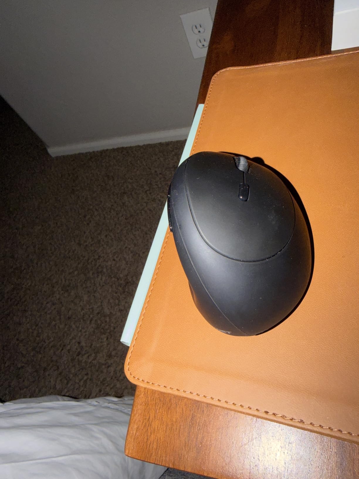 TECKNET Ergonomic Wireless Mouse 2.4G Vertical Mouse Silent 4800 DPI customer photo 1