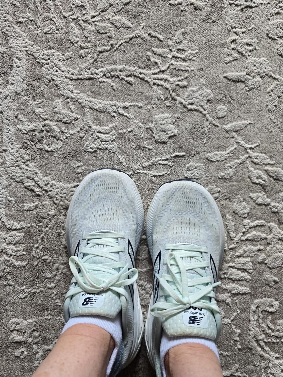 Women's Fresh Foam X 880v15 Running Shoe customer photo 1