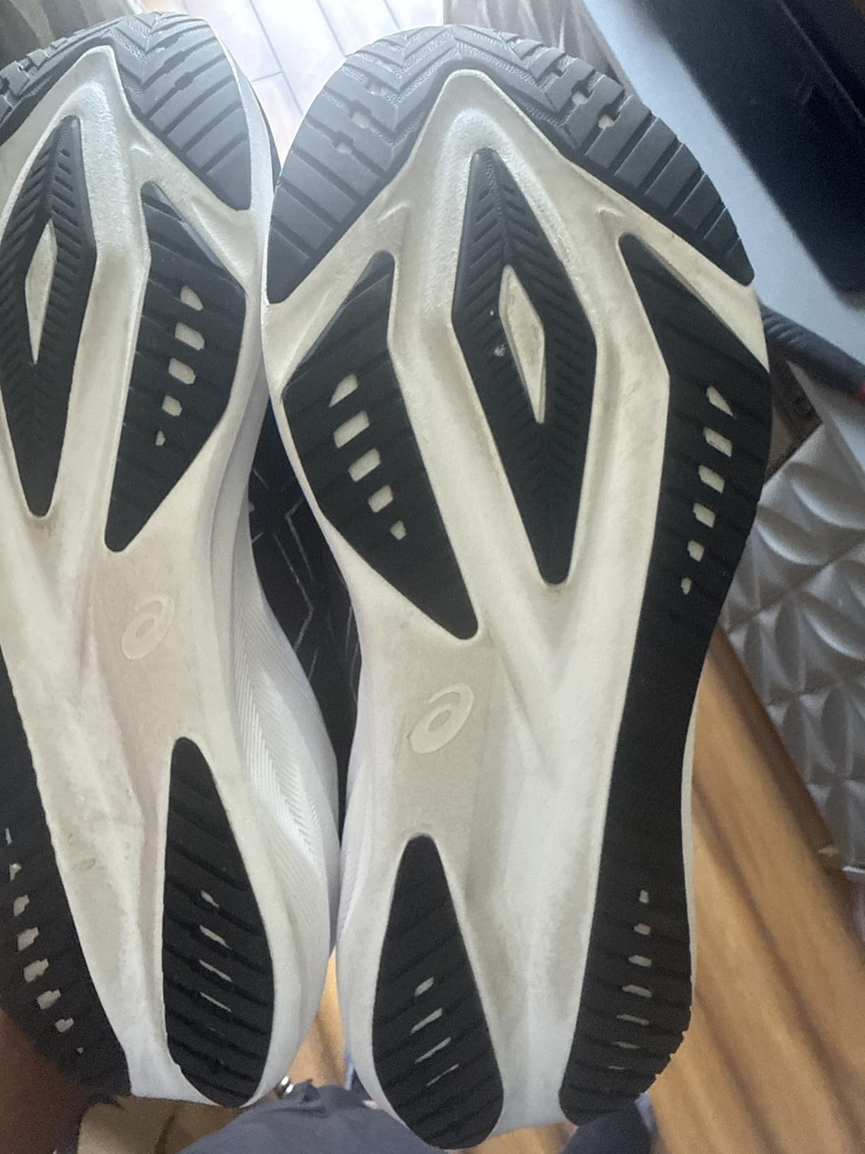 ASICS Men's VERSABLAST 4 Running Shoes customer photo 2