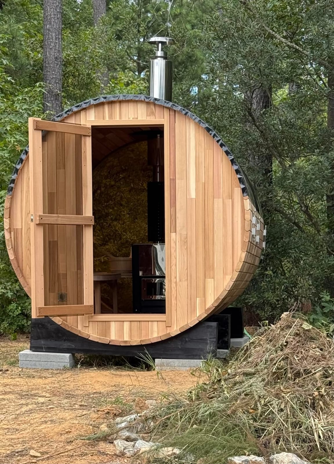 ZONEMEL Barrel Steam Sauna Room with Panoramic View, Canadian Red Cedar Outdoor Sauna with Wood Shingle Roof, Wood-Fired Stove, 8 Person, 8mm Tempered Glass customer photo 1