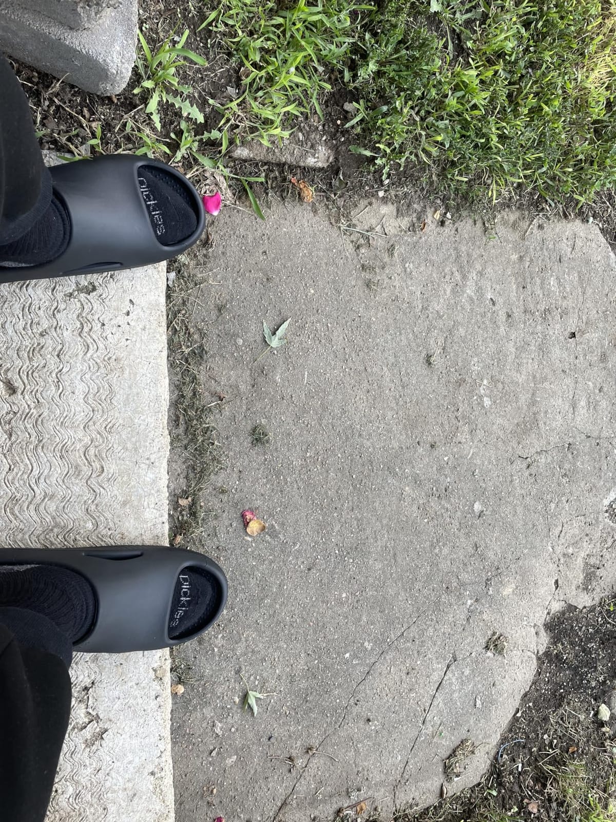 Crocs Unisex Adult Mellow Recovery Slides customer photo 1
