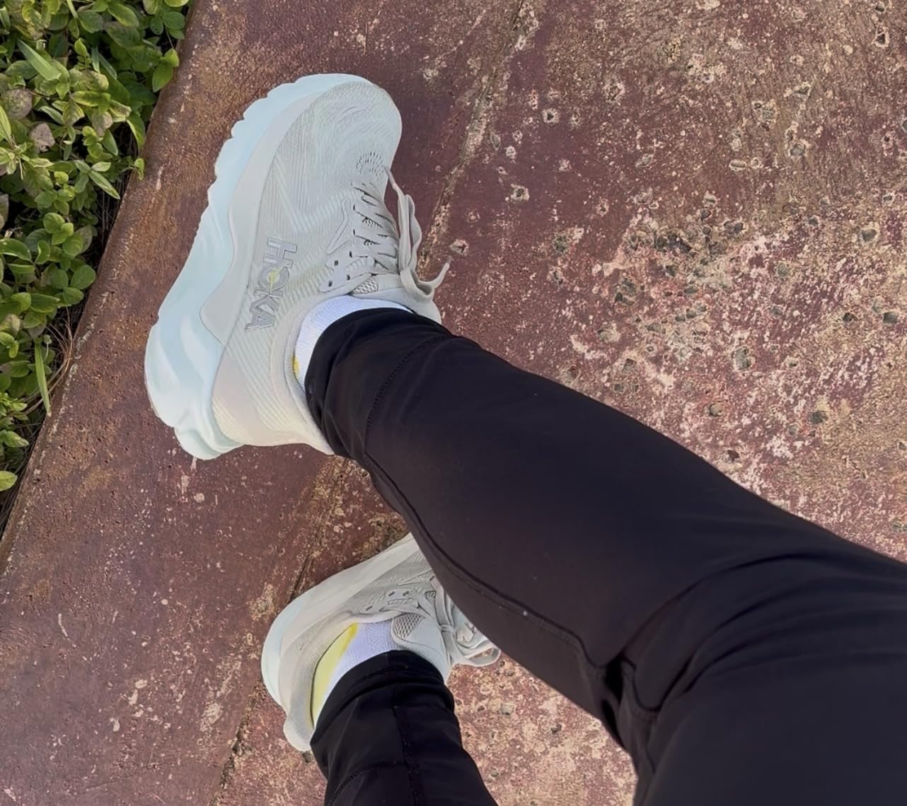 Hoka Womens Arahi 8 customer photo 2