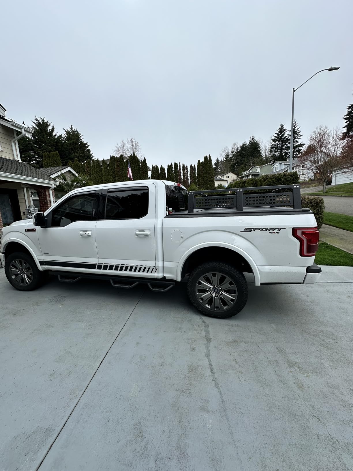 JOYTUTUS 18.8 Inch High Full Size Truck Bed Rack with Molle Panel customer photo 2