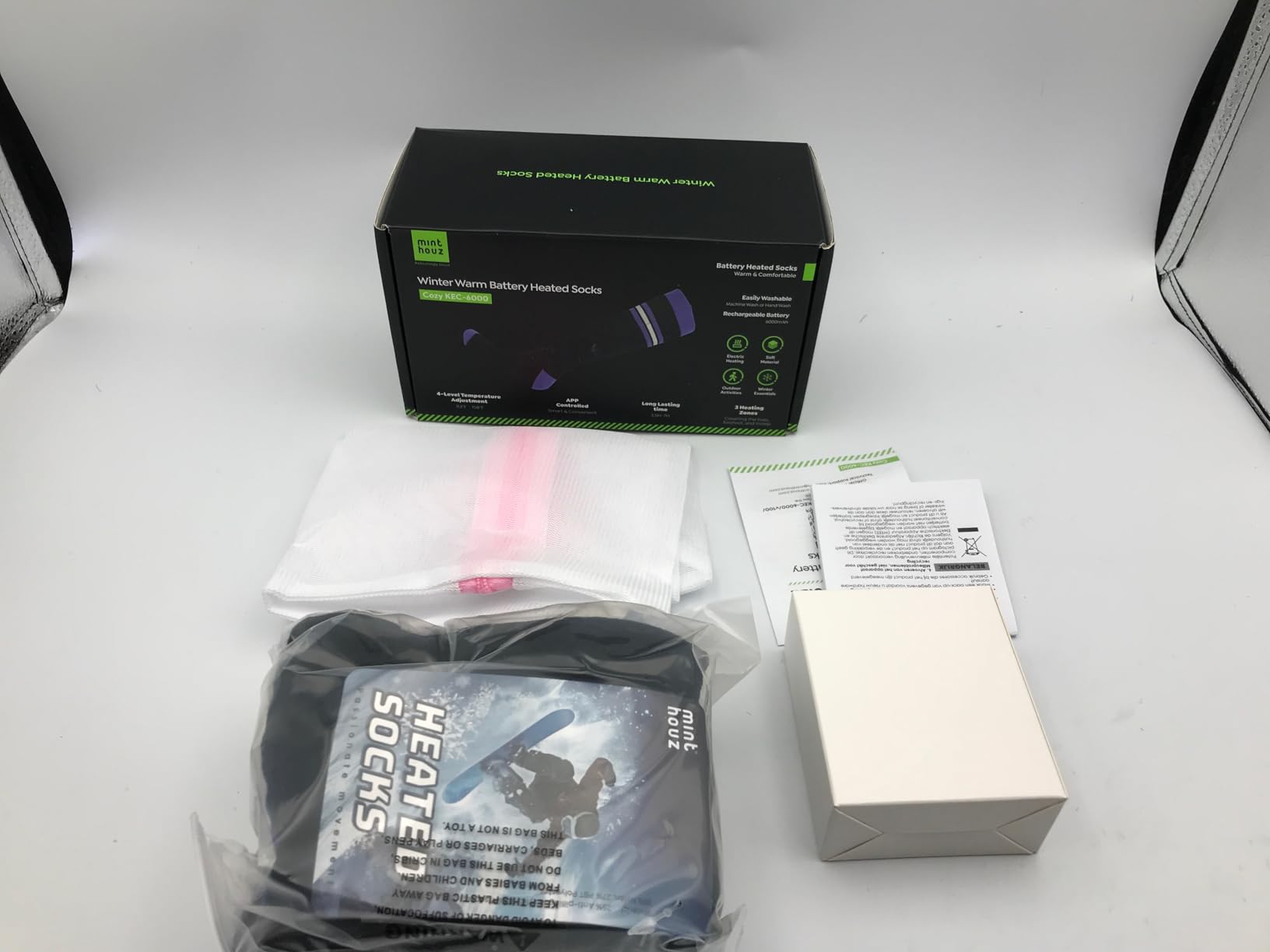 Minthouz Heated Socks for Men Women, 6000mAh*2 Battery Rechargeable customer photo 1