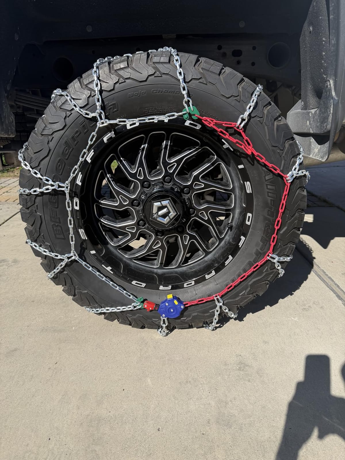 Snow-Chains Auto Fixing 1 Min Quick Installation Tire-Chains, Heavy-Duty Emergency Tire Traction Chain for Pickup Trucks and Off-road SUV Car Tires 275 285 295 305 315 - Set of 2 (HYR-C) customer photo 2