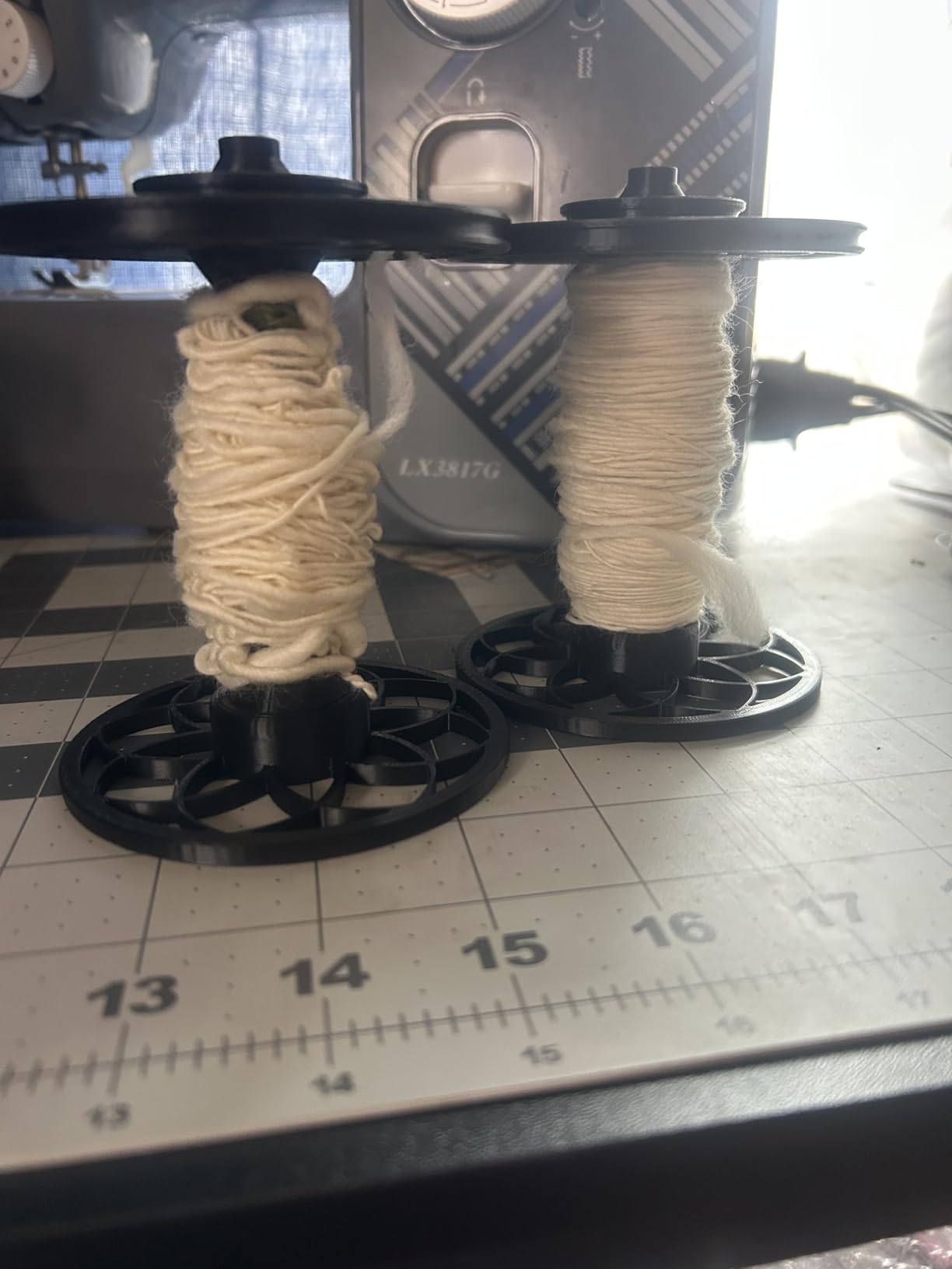 Electric Yarn Spinner Winder Spinning Wheel for Wool with 3 Bobbins, Small Yarn Winder with Forward & Reverse, Free Speed Adjustable (Black) customer photo 2