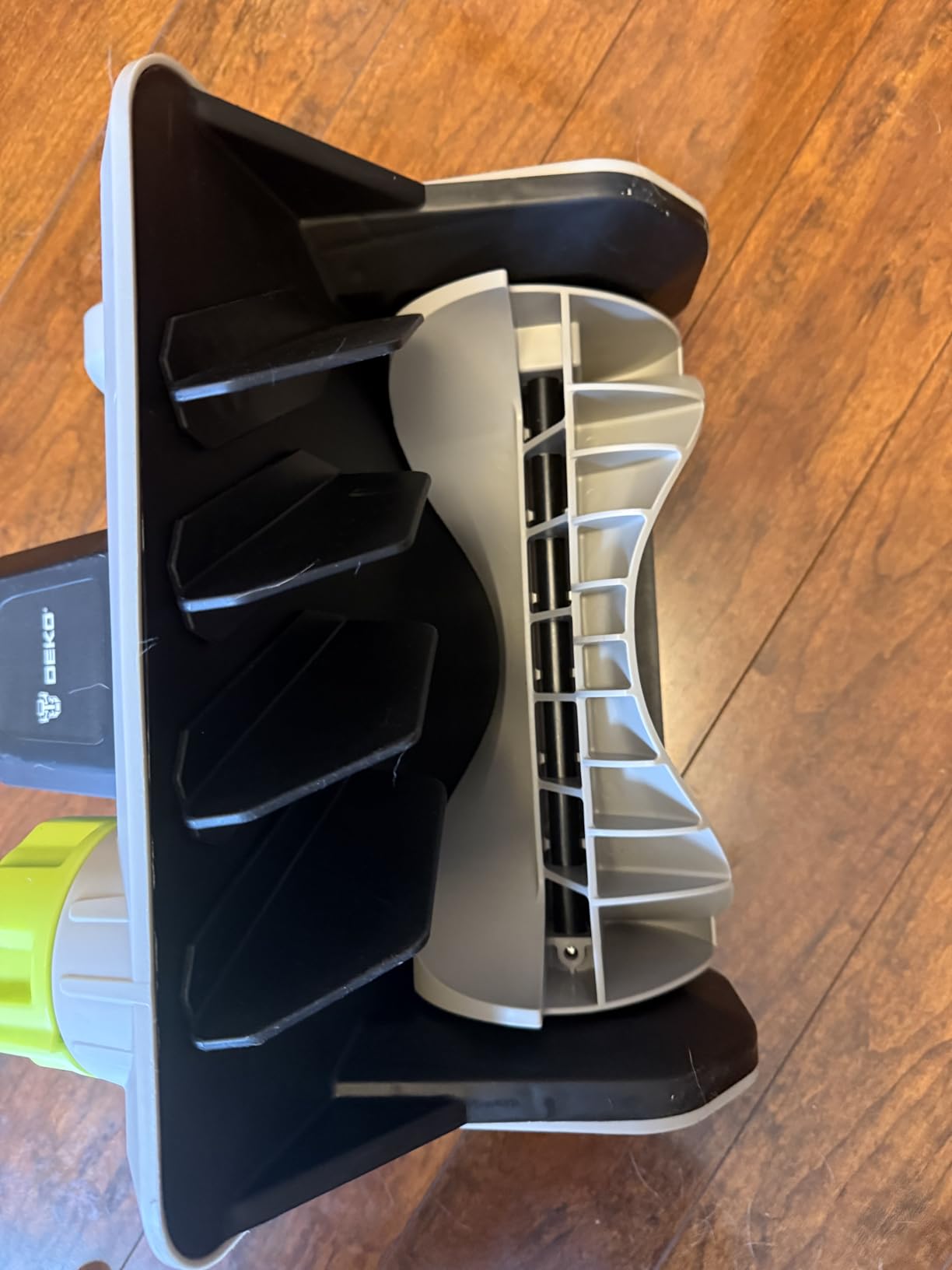 Corded Snow Blower:15A Motor, 20-Inch Electric Snow Blower, Electric Snow Shovel with 25ft Throwing Distance, Dual LED Lights, 3300rpm Snow Thrower DEKOPRO customer photo 1