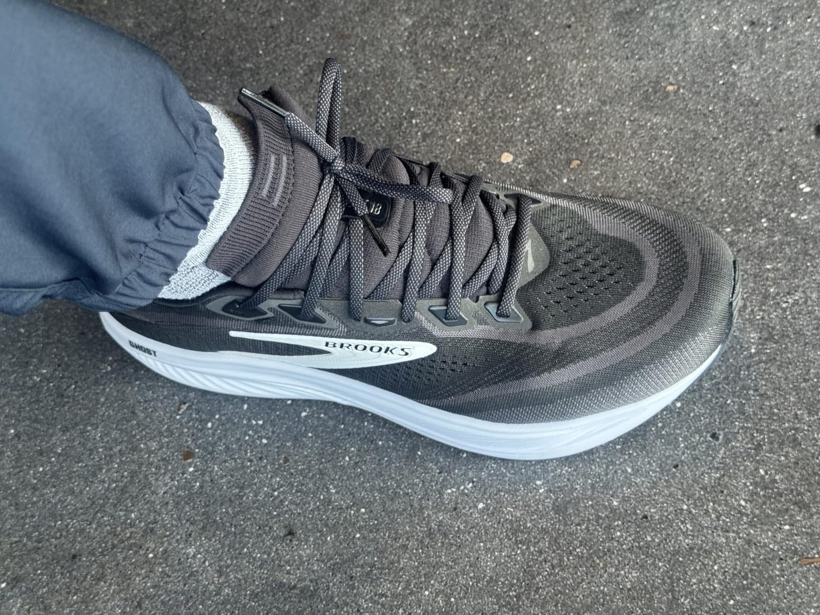 Brooks Men's Ghost 18 Running Shoe customer photo 2