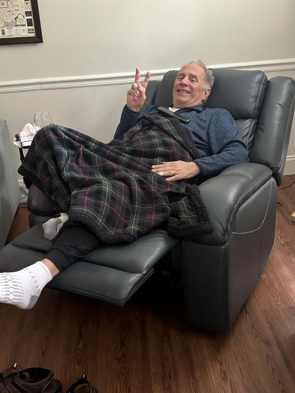 Watson & Whitely Oversized Genuine Leather Power Recliner Chair, Saddle | Wall Hugger Recliner for Big and Tall, Power Headrest, Charging Ports, Extra-Large Reclining Sofa for Living Rooms customer photo 2