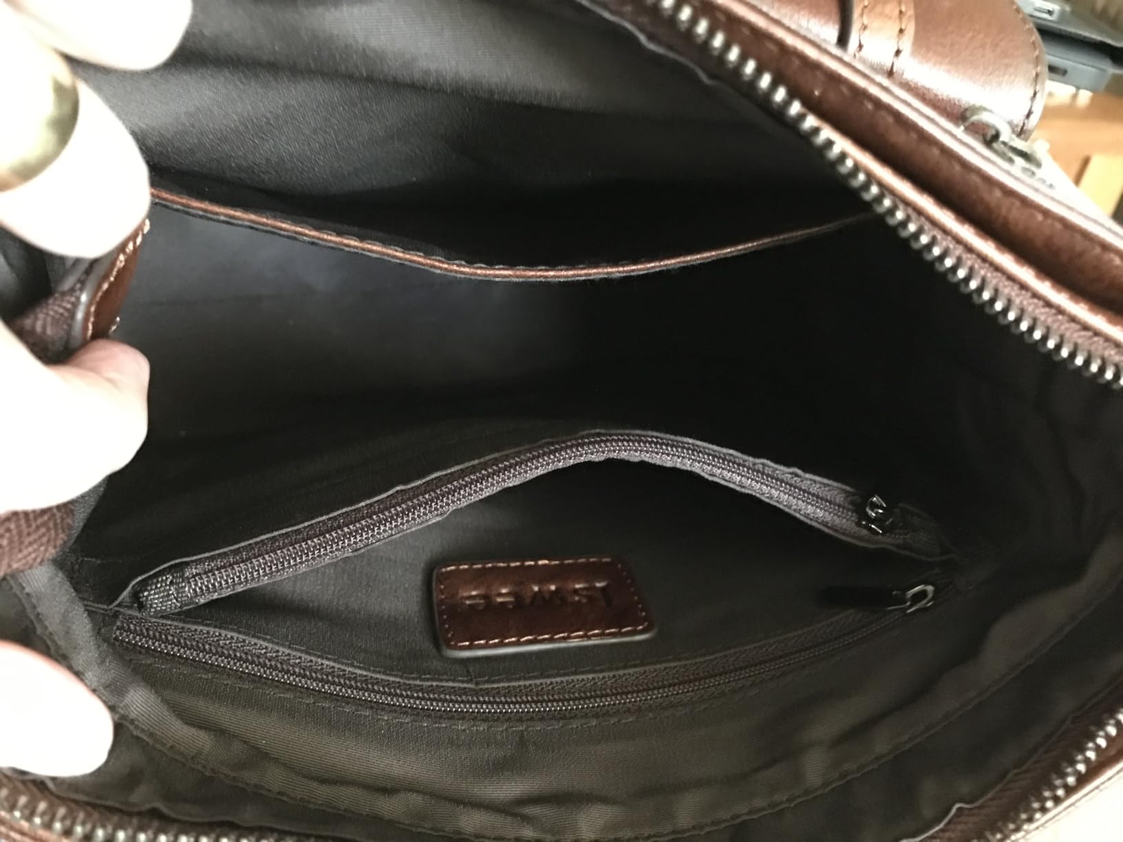 Iswee Soft Leather Crossbody Bags for Women Shoulder Handbags Multi Pockets customer photo 1